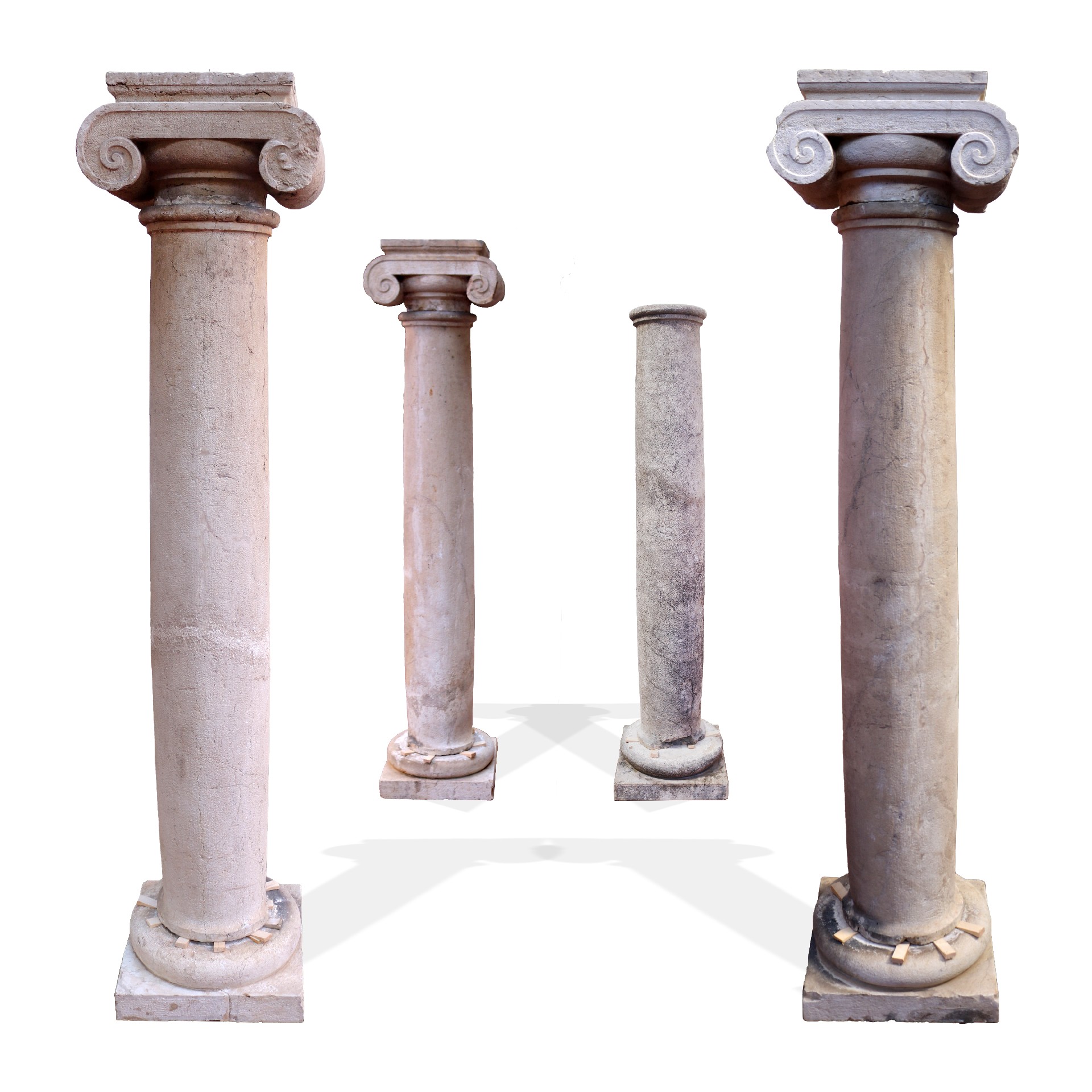 Quattro colonne in pietra. - Colonne antiche - Architettura - Prodotti - Antichità Fiorillo