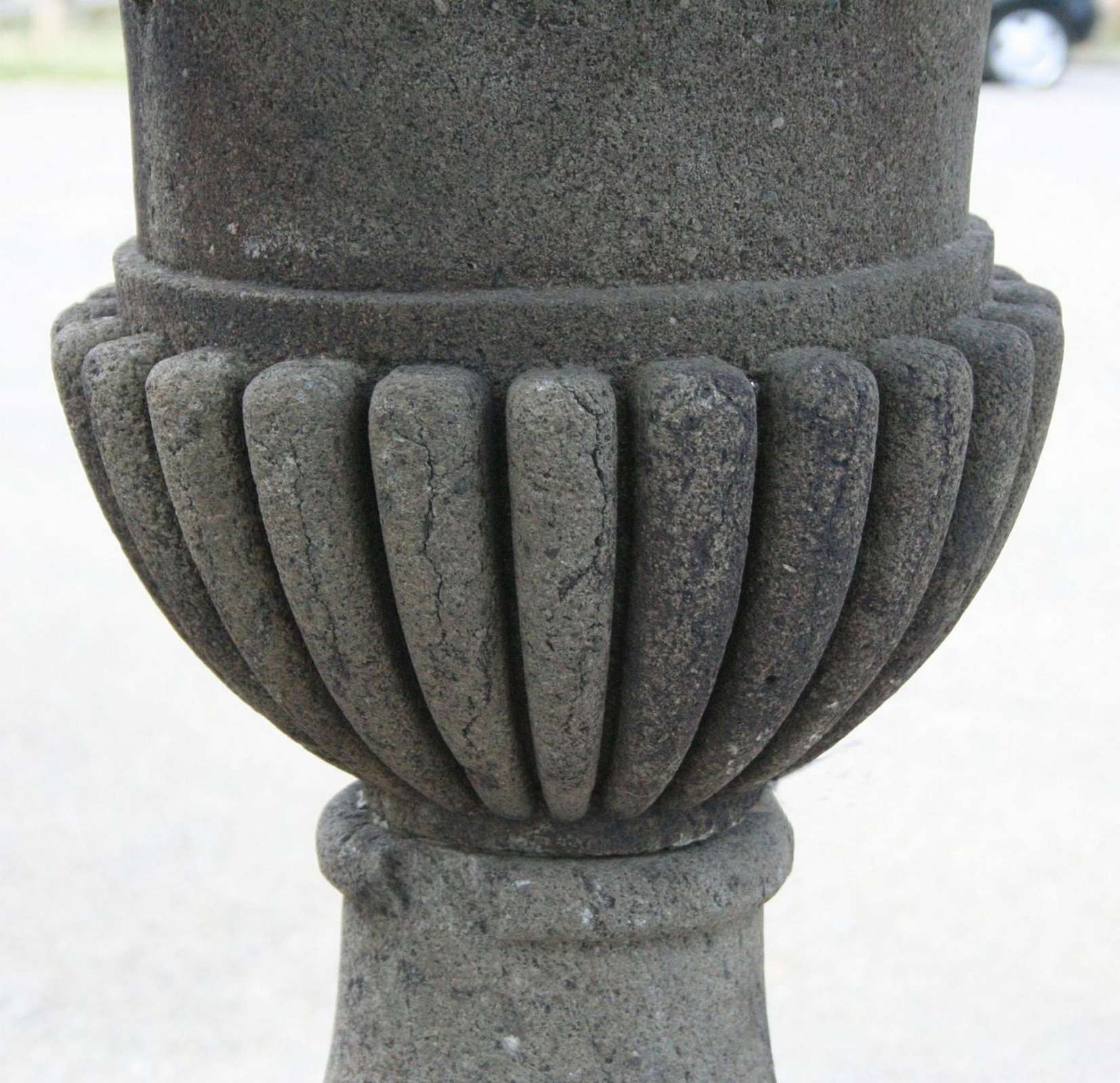 Coppia di antichi vasi in pietra. Epoca 1800. - 1