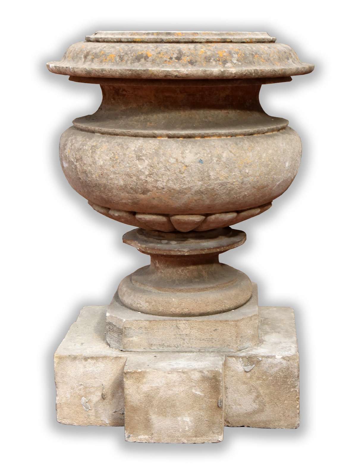 Antico vaso baccellato in pietra. - 1