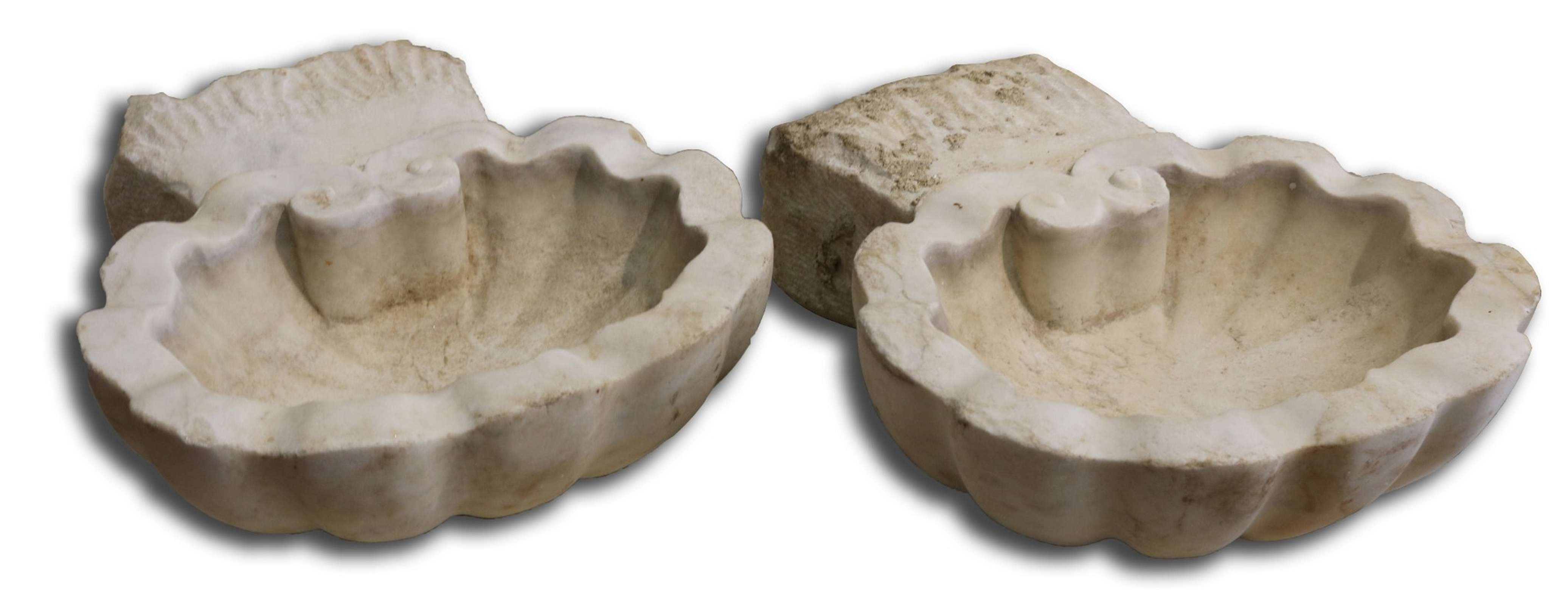 Coppia di antiche vaschette in marmo. Epoca Luigi XIV. - 1