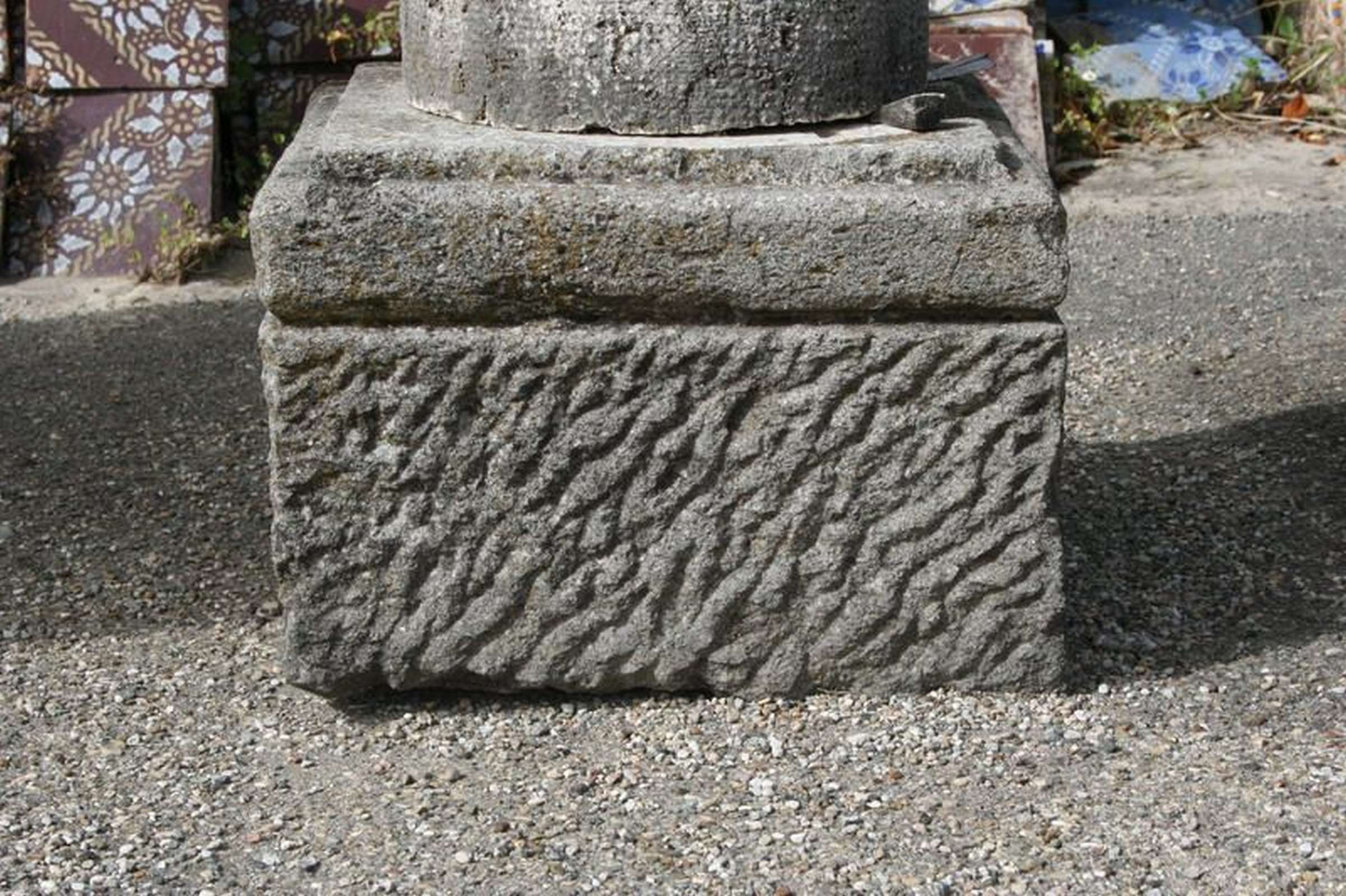 Base in pietra - Capitelli basi per colonne - Architettura - Prodotti - Antichità Fiorillo