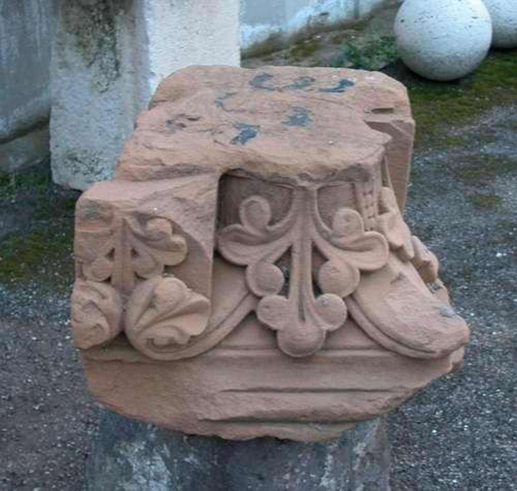 Capitello in pietra - Capitelli basi per colonne - Architettura - Prodotti - Antichità Fiorillo