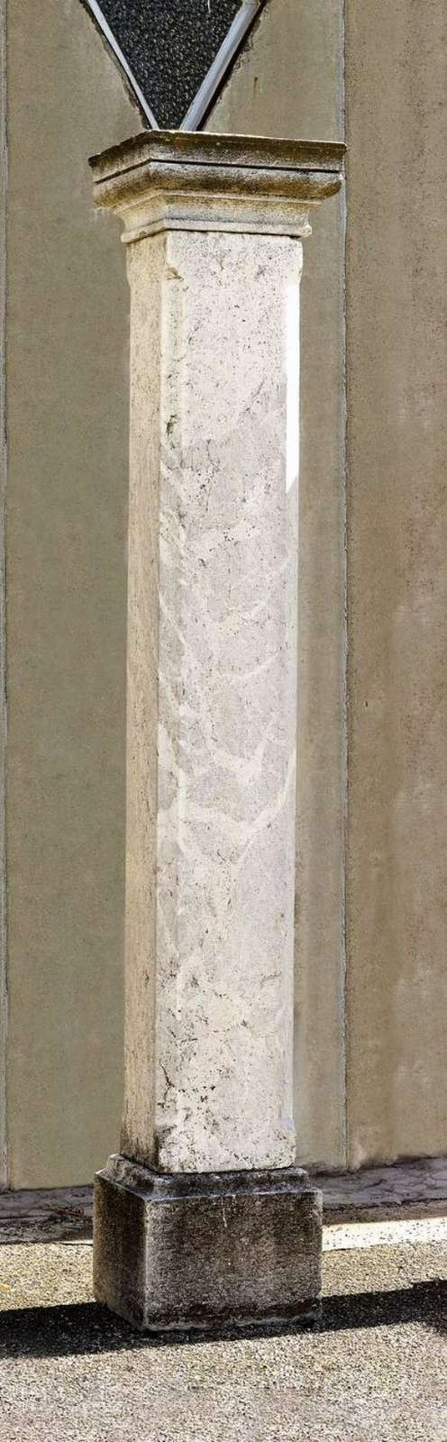 Antica colonna in marmo. Epoca 1800. - 1