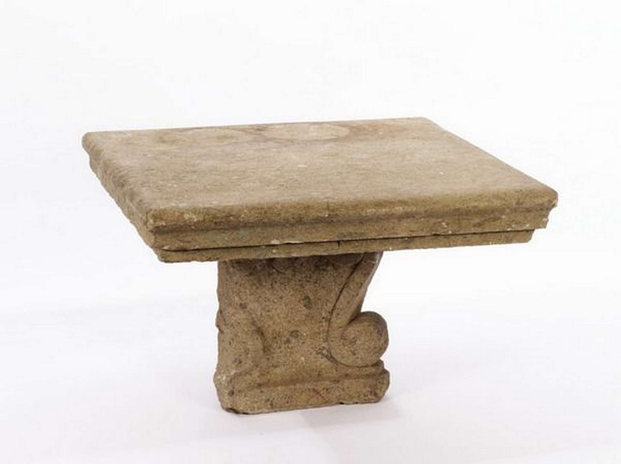 Antico tavolino in pietra. Epoca 1800. - 1