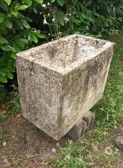 Antica vasca in pietra 