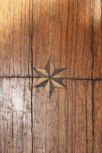 tavolo in legno ovale 