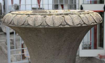Coppia di antichi vasi in pietra. Epoca 1800. 
