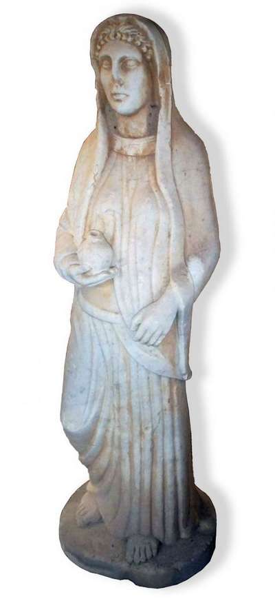 Statua femminile in marmo. Epoca 1800. 