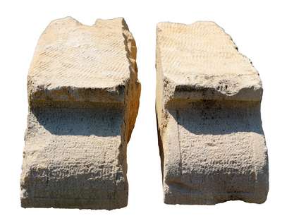 Coppia di antiche mensole in pietra. Epoca 1800. 