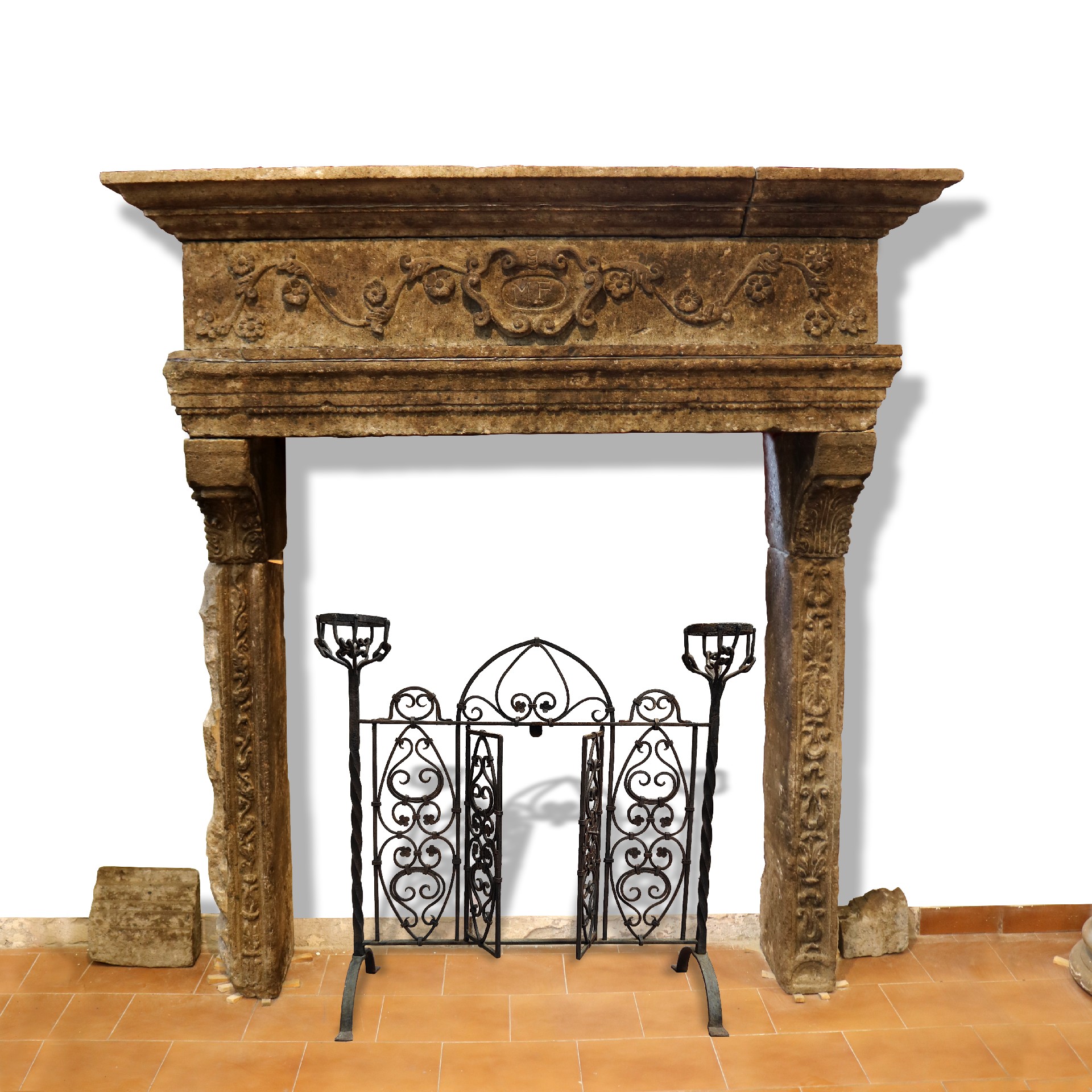 Camino antico in pietra cm.180x196h. - Camini Antichi - Camini e Accessori - Prodotti - Antichità Fiorillo