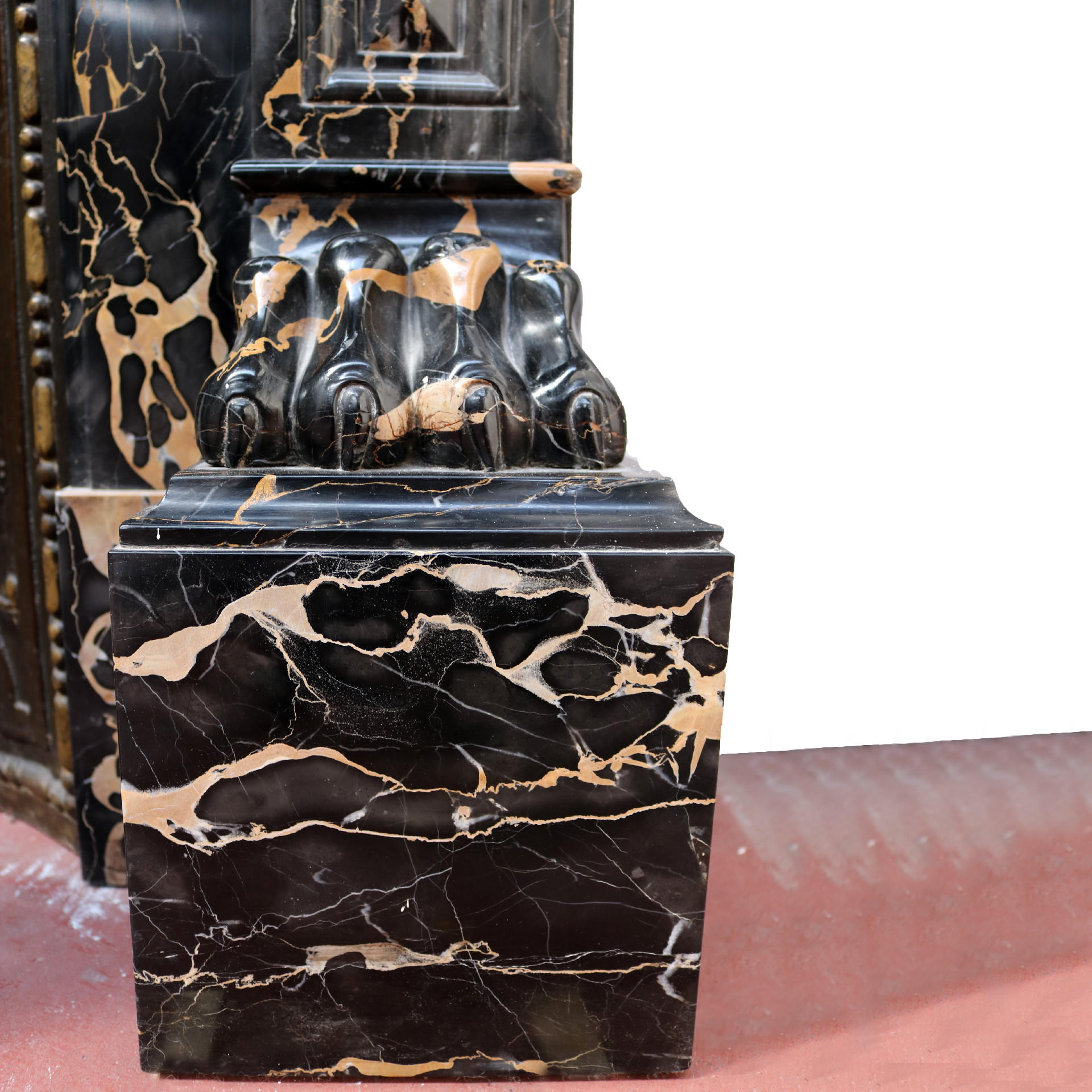 Camino antico in marmo cm.165x108h. - 1