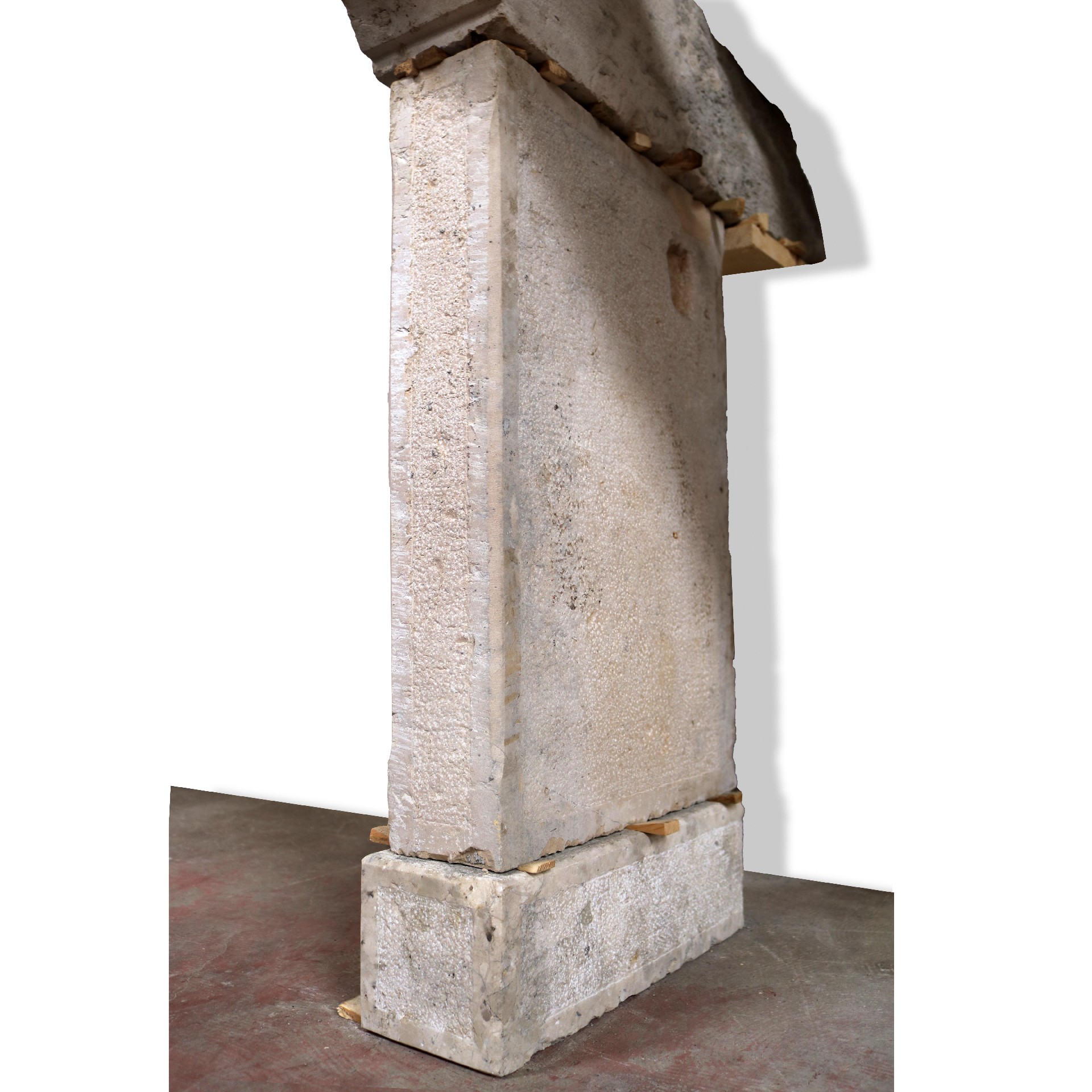 Camino antico in pietra, cm 146x105 h. - 1