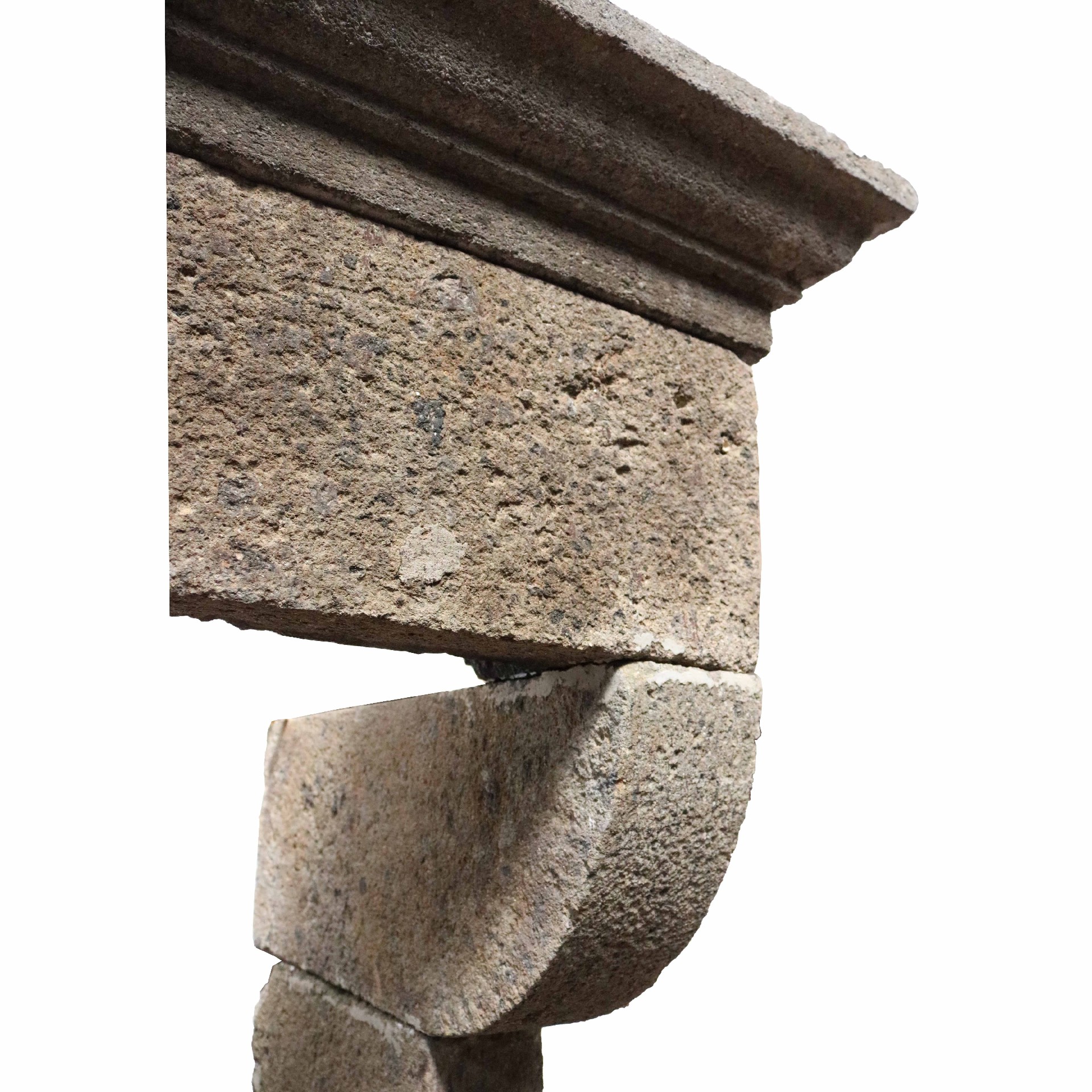 Camino antico in pietra, cm 172x178 h. Epoca 1400. - 1