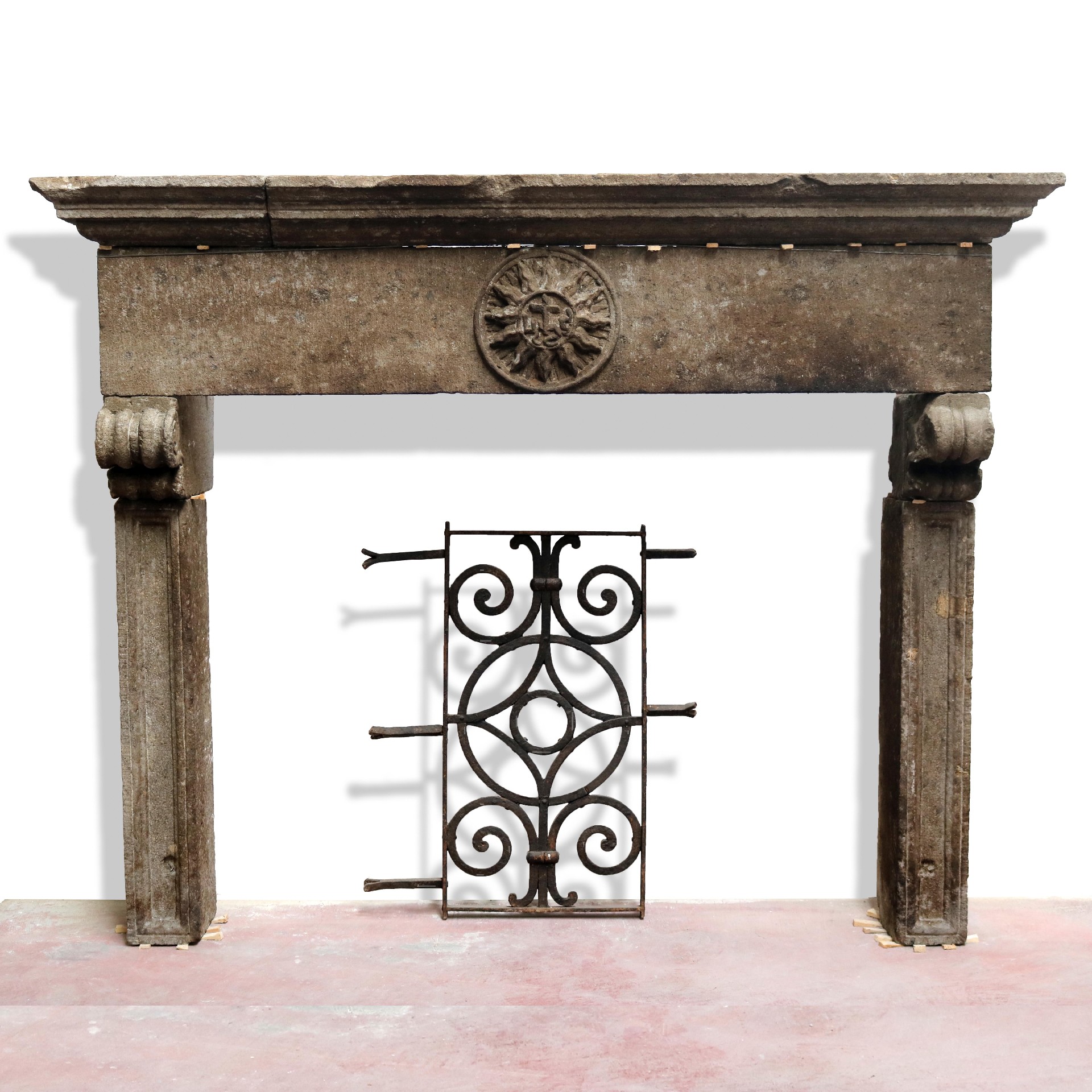 Camino antico in pietra, cm 204x161 h. - Camini Antichi - Camini e Accessori - Prodotti - Antichità Fiorillo