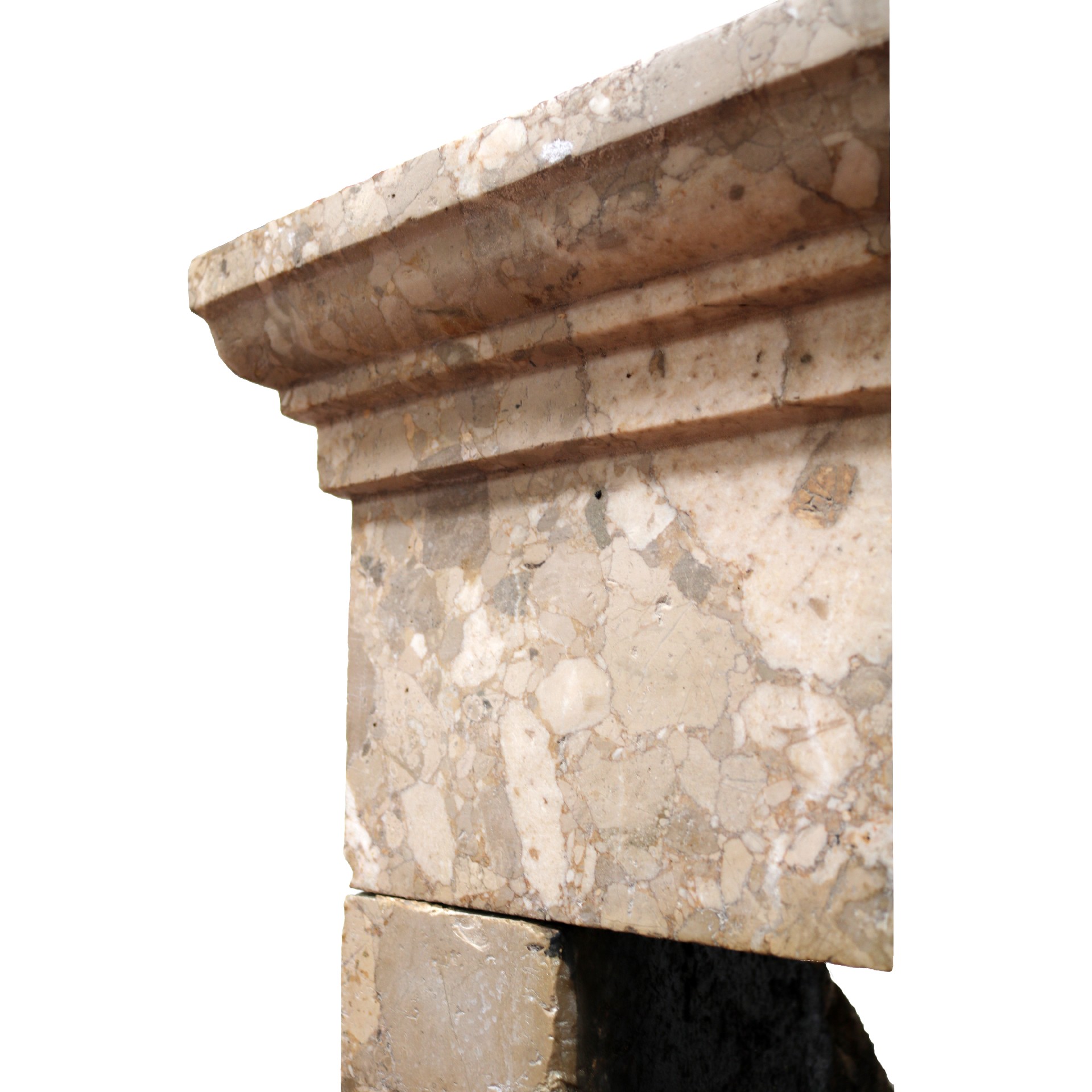 Camino antico in pietra, cm 132x120 h. Epoca primi '900. - 1