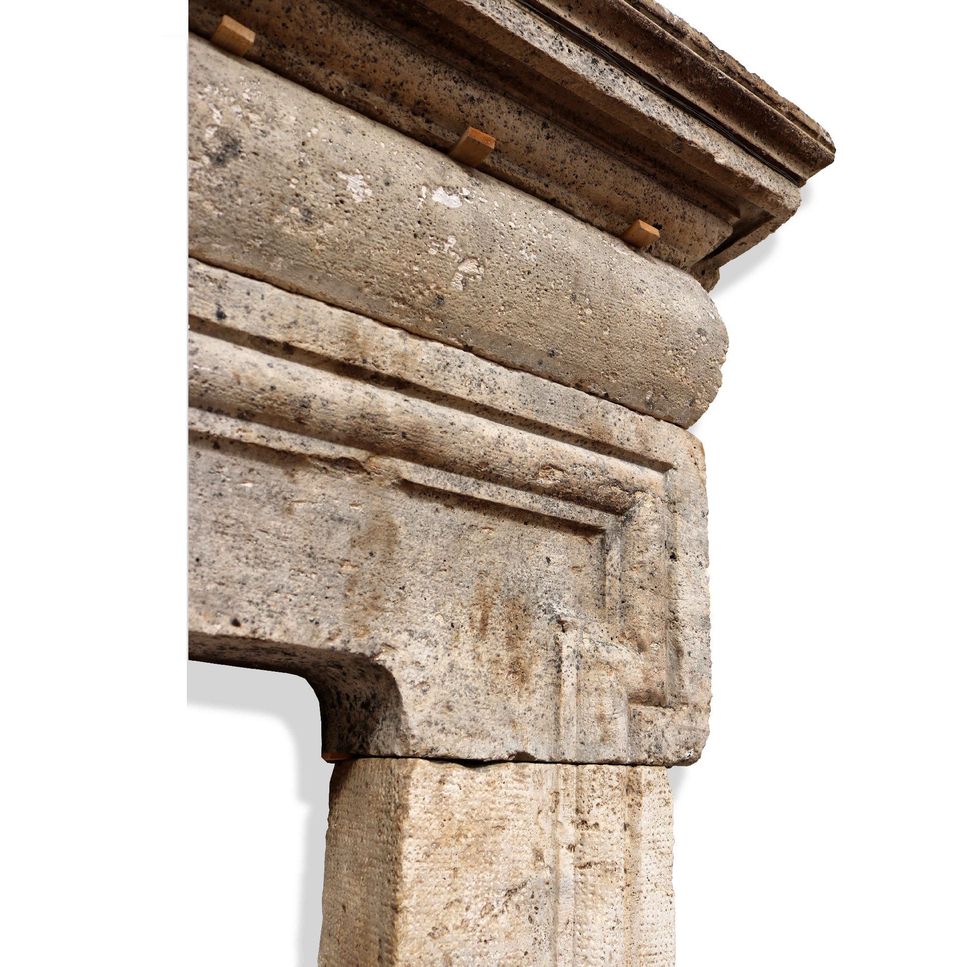 Camino antico in pietra, cm 169x173 h. - 1