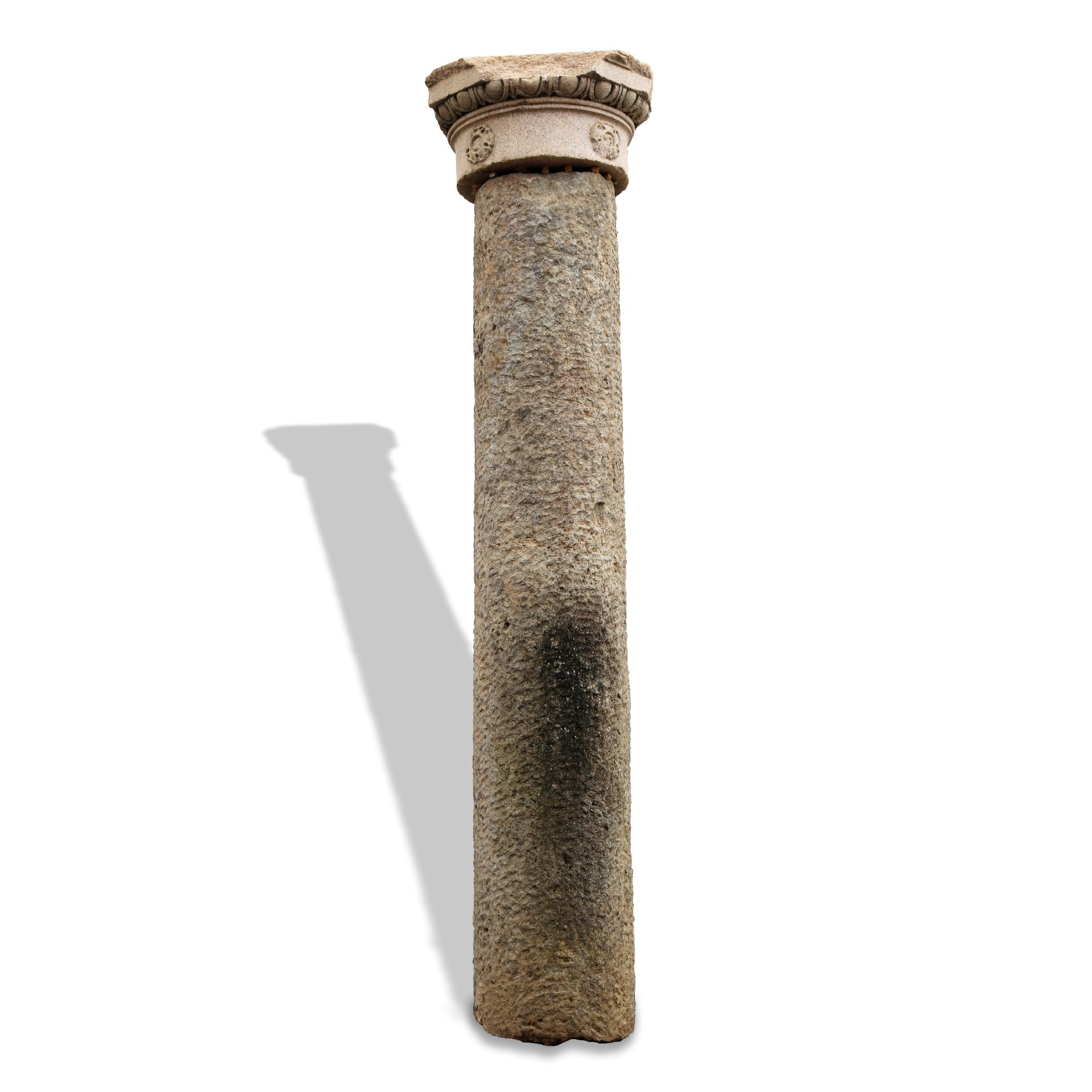 Antica colonna in pietra monumentale. - 1