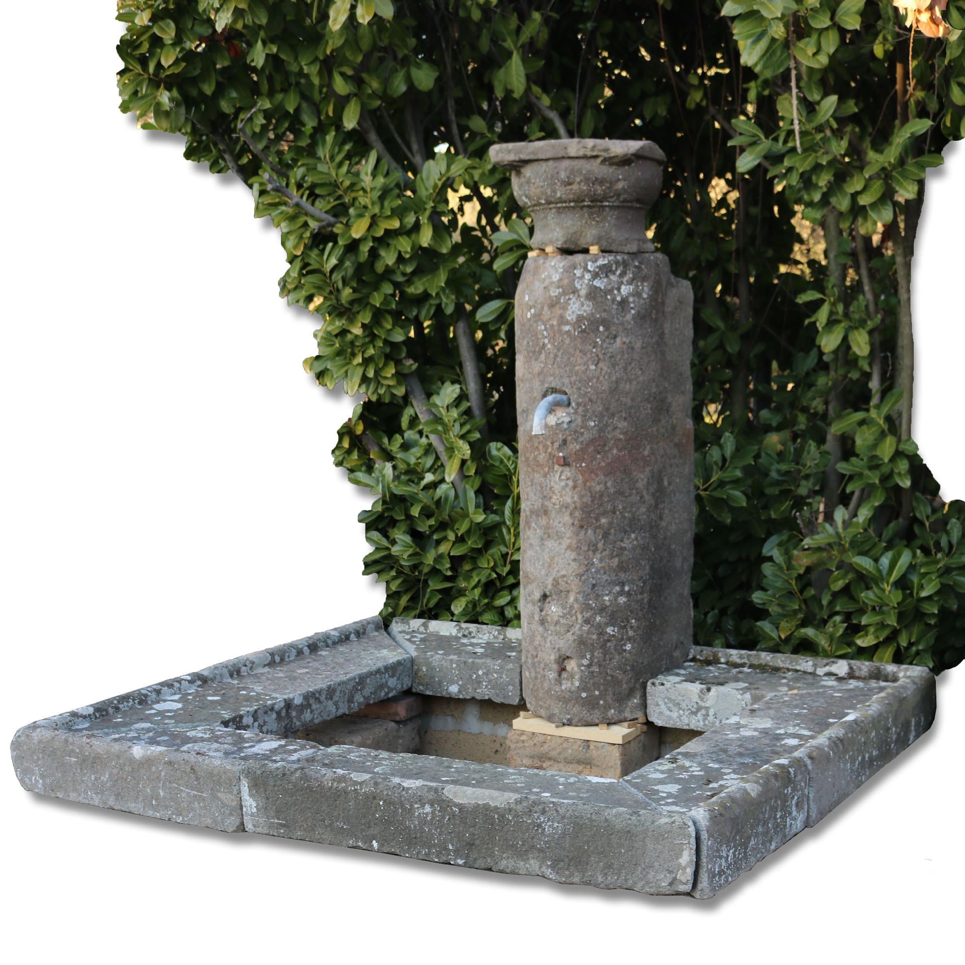 Fontana antica in pietra. Epoca 1600. - Fontane Antiche - Arredo Giardino - Prodotti - Antichità Fiorillo