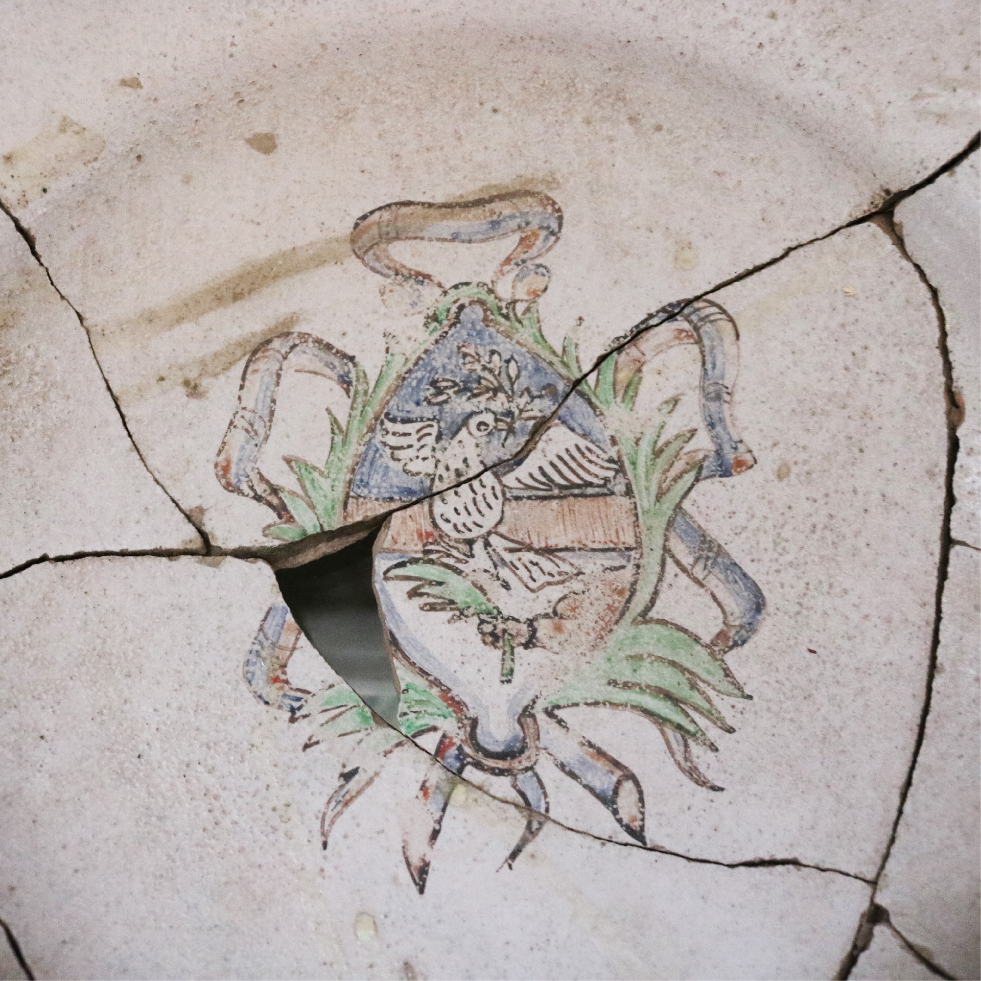 Antico frammento in maiolica - 1