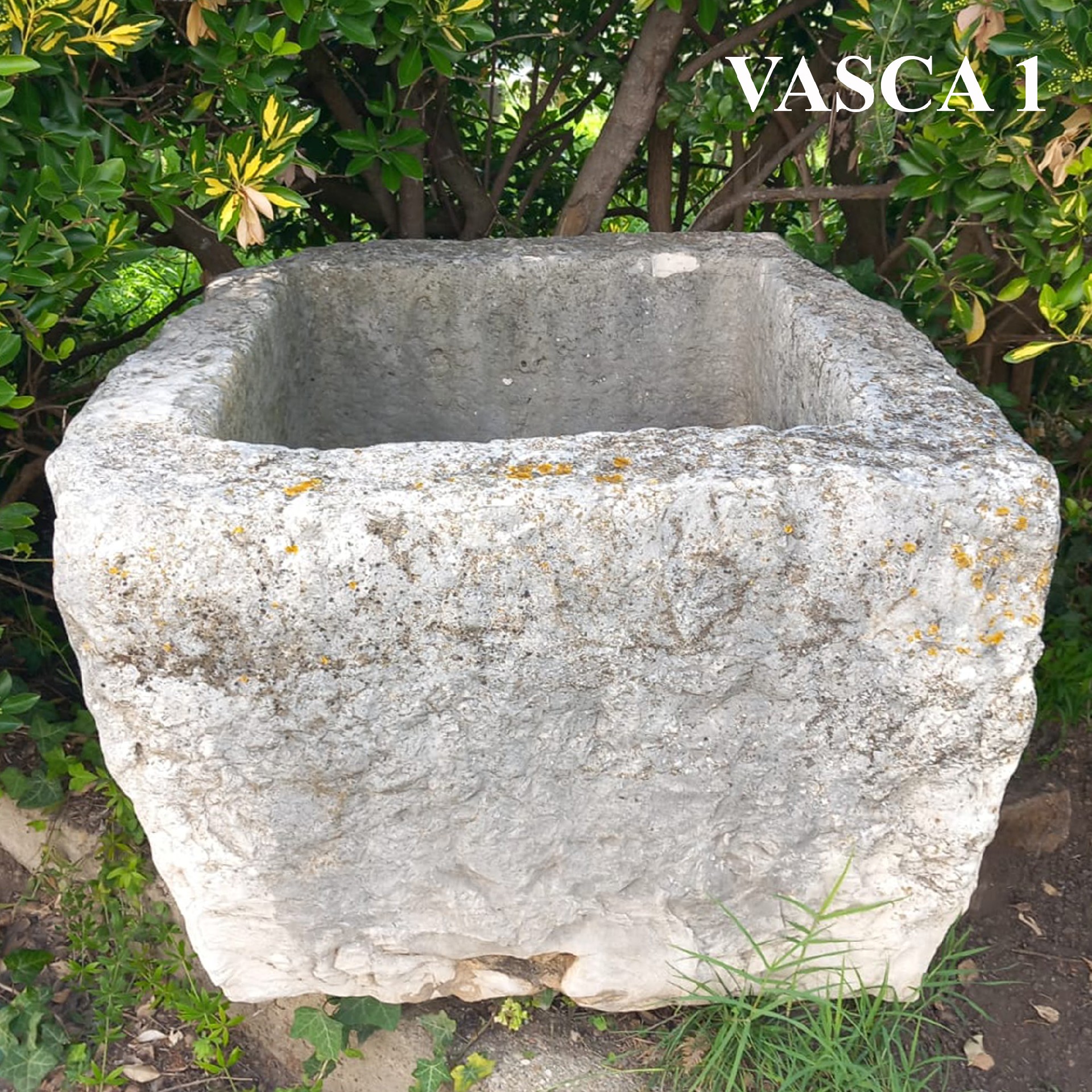 Una di tre antiche vasche in pietra. Epoca 1700. - Vasche - Arredo Giardino - Prodotti - Antichità Fiorillo
