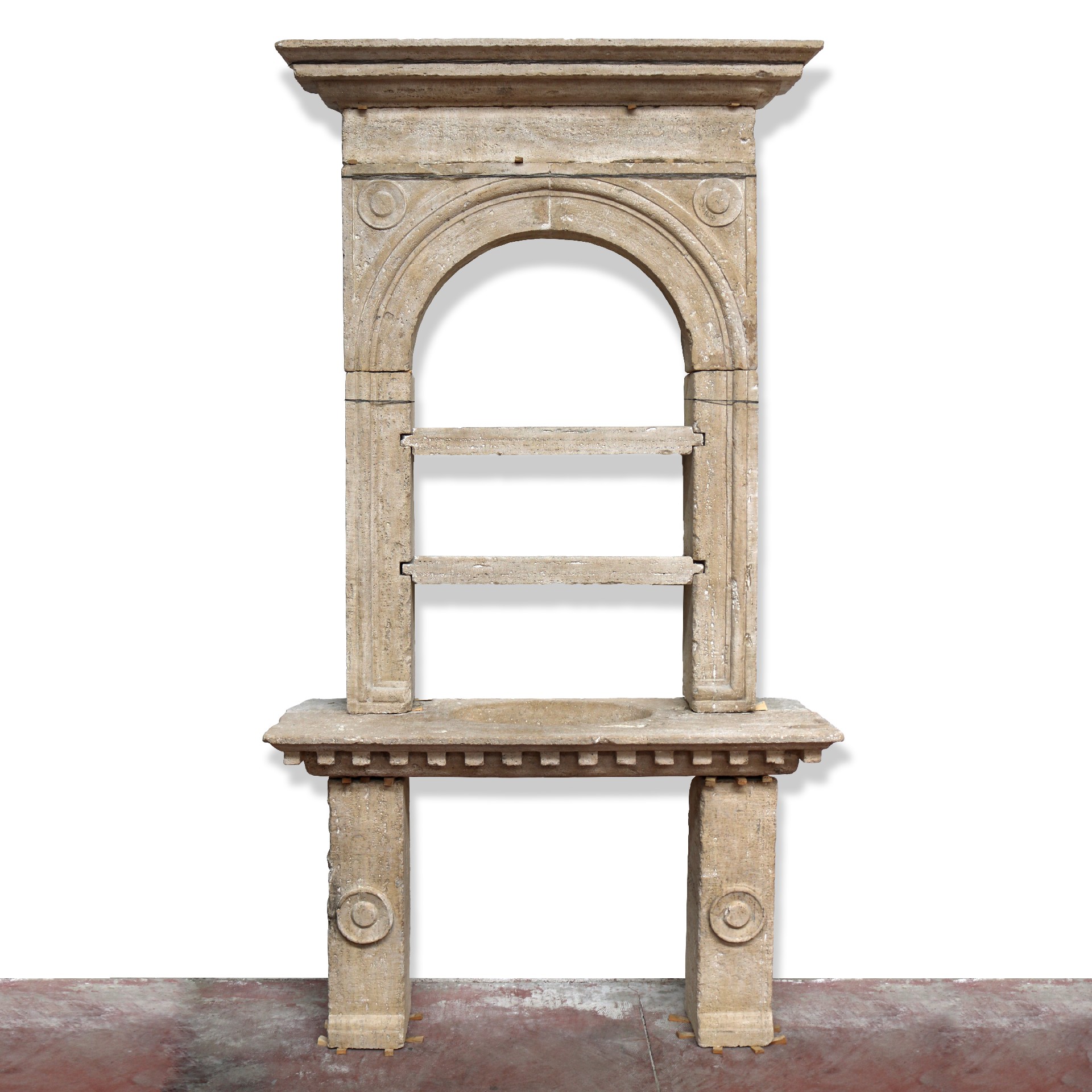 Raro Vincellaro antico in pietra Travertino. - Camini Antichi - Camini e Accessori - Prodotti - Antichità Fiorillo