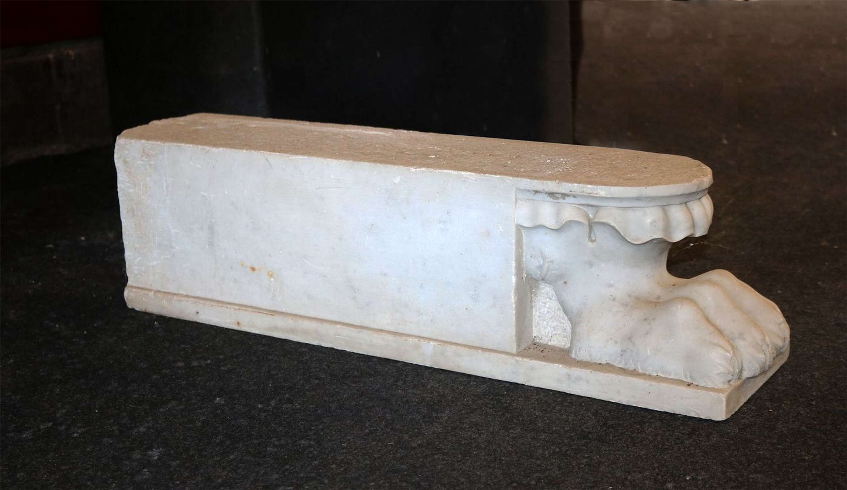 Base in marmo - Mensole antiche - Architettura - Prodotti - Antichità Fiorillo