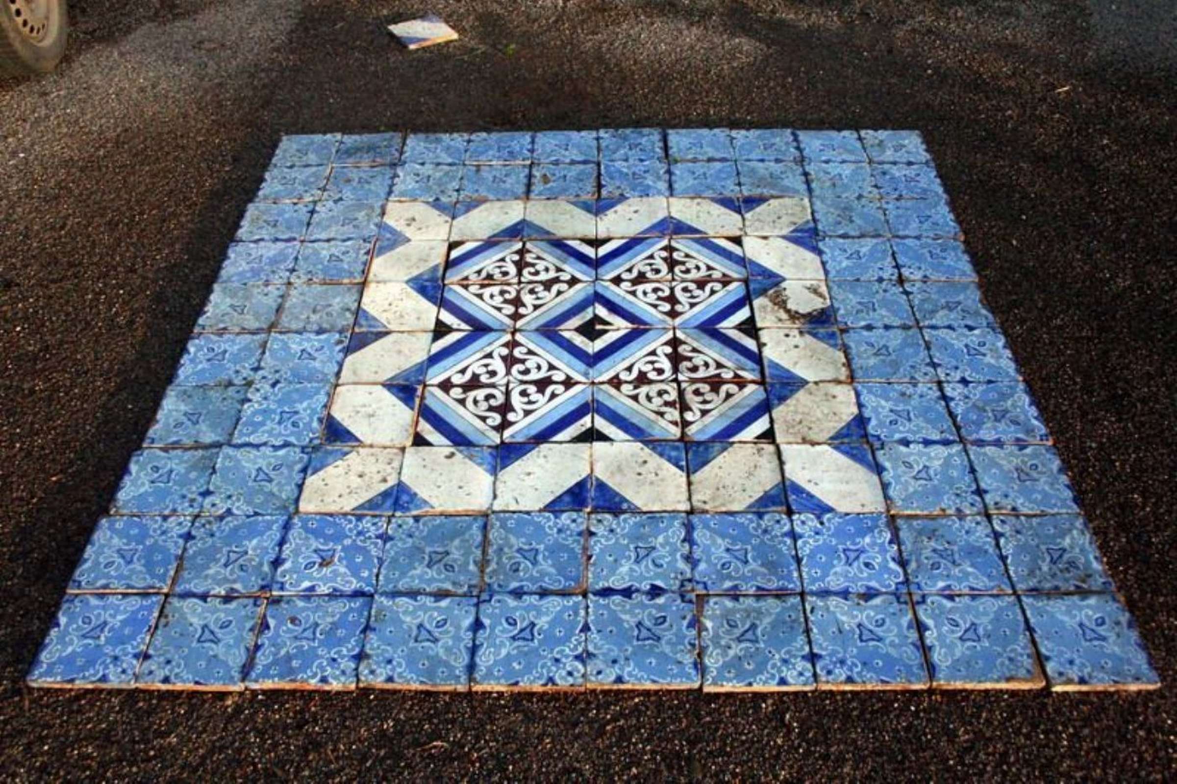 Esempio composizione di pavimenti in maiolica. - 1