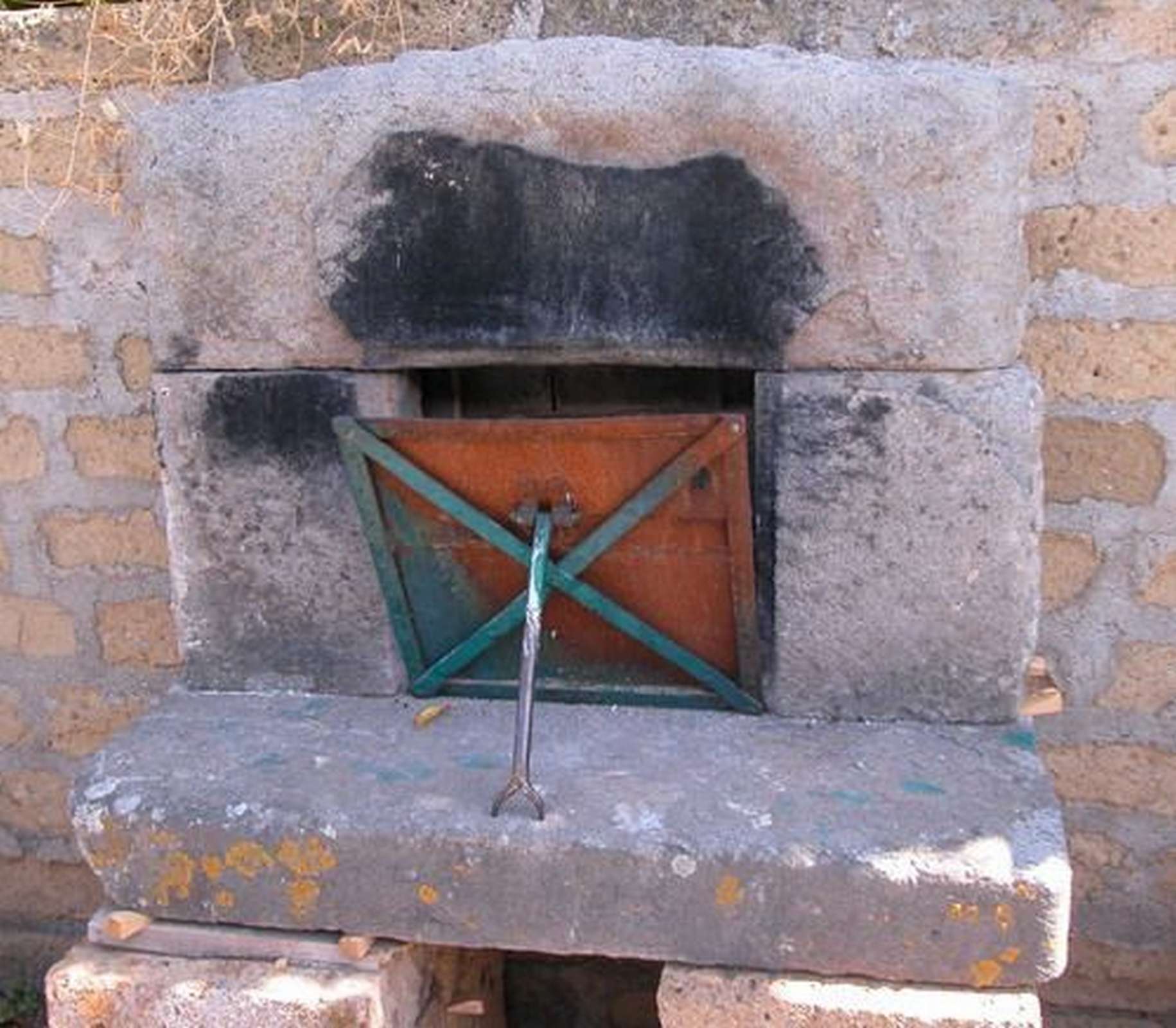 Forno in pietra cm. 109x80h - 1