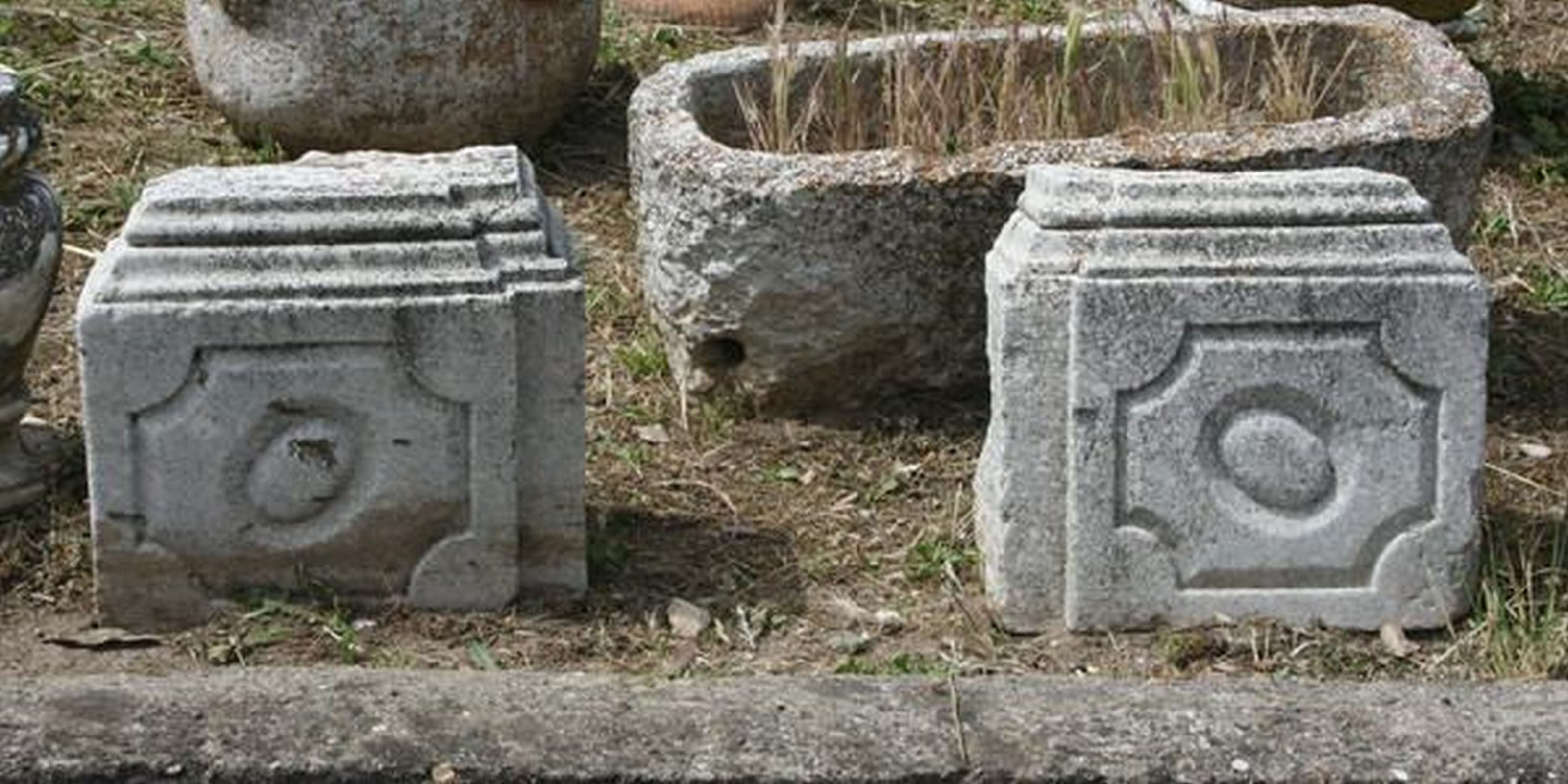 Basi in pietra - Capitelli basi per colonne - Architettura - Prodotti - Antichità Fiorillo