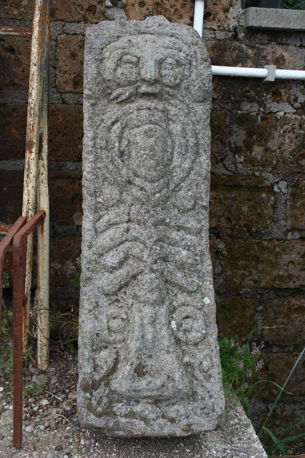 Base in pietra - Mensole antiche - Architettura - Prodotti - Antichità Fiorillo