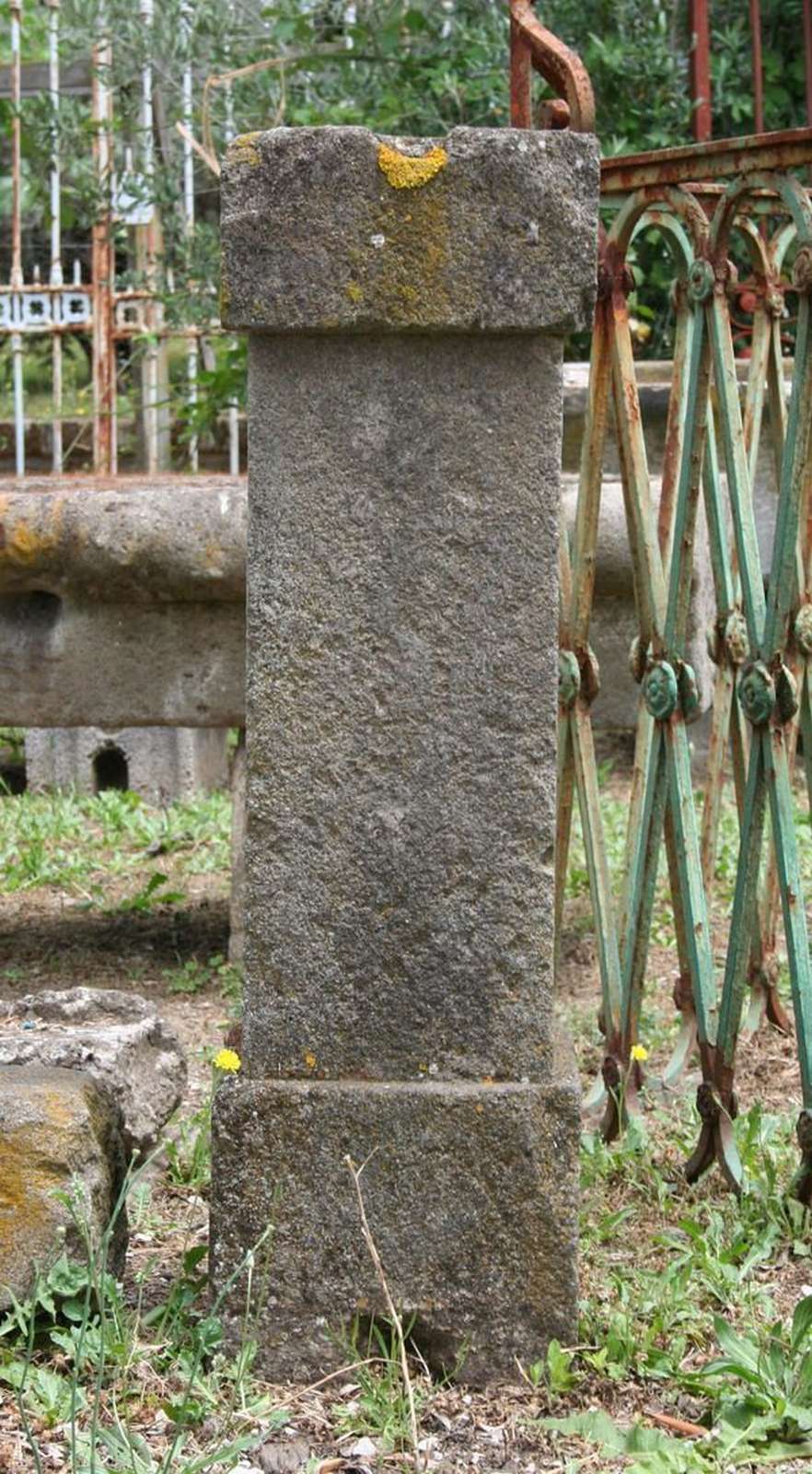 Colonna in pietra - Colonne antiche - Architettura - Prodotti - Antichità Fiorillo