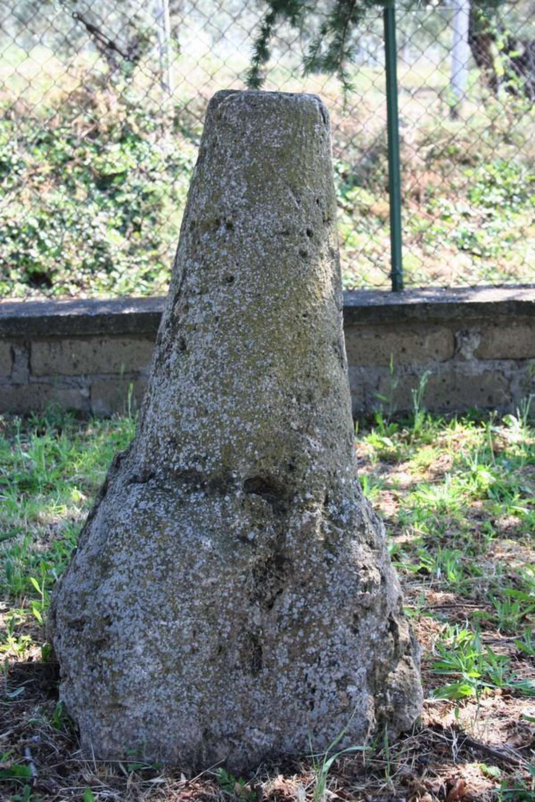 Paracarri in pietra - Colonne antiche - Architettura - Prodotti - Antichità Fiorillo