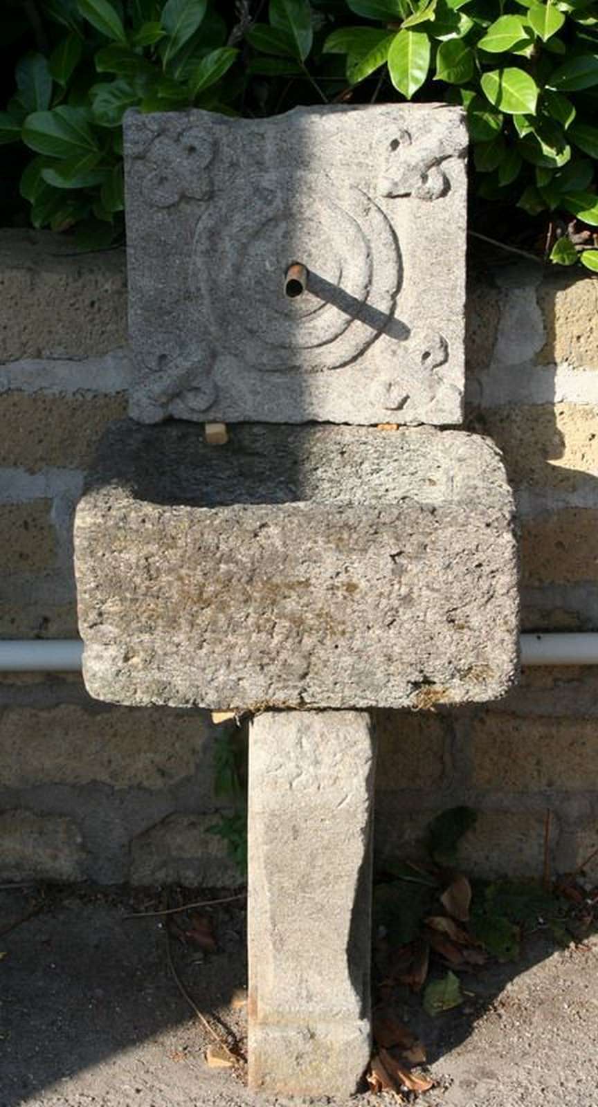 Fontana in pietra - Fontane Antiche - Arredo Giardino - Prodotti - Antichità Fiorillo