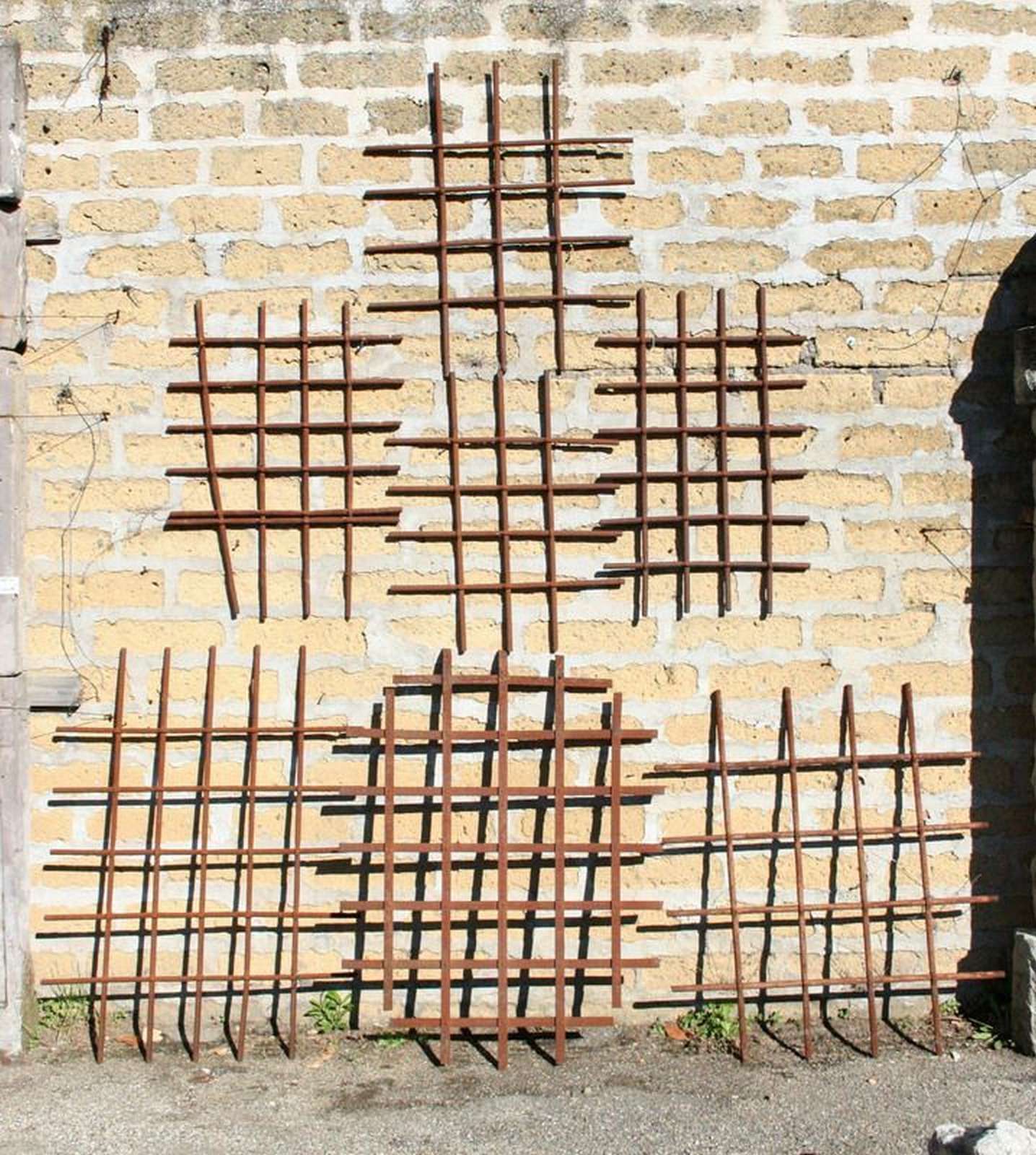 Grate in ferro. - Grate e Ringhiere - Architettura - Prodotti - Antichità Fiorillo