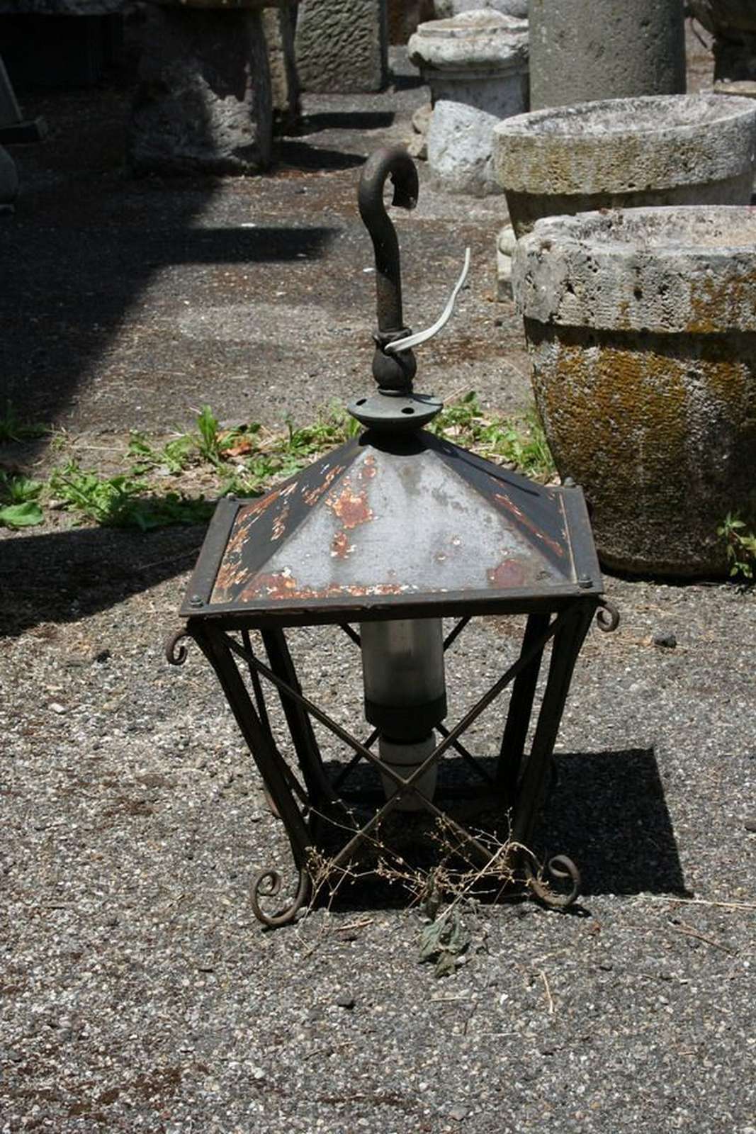 Lampione in ferro - Lampioni Antichi - Arredo Giardino - Prodotti - Antichità Fiorillo
