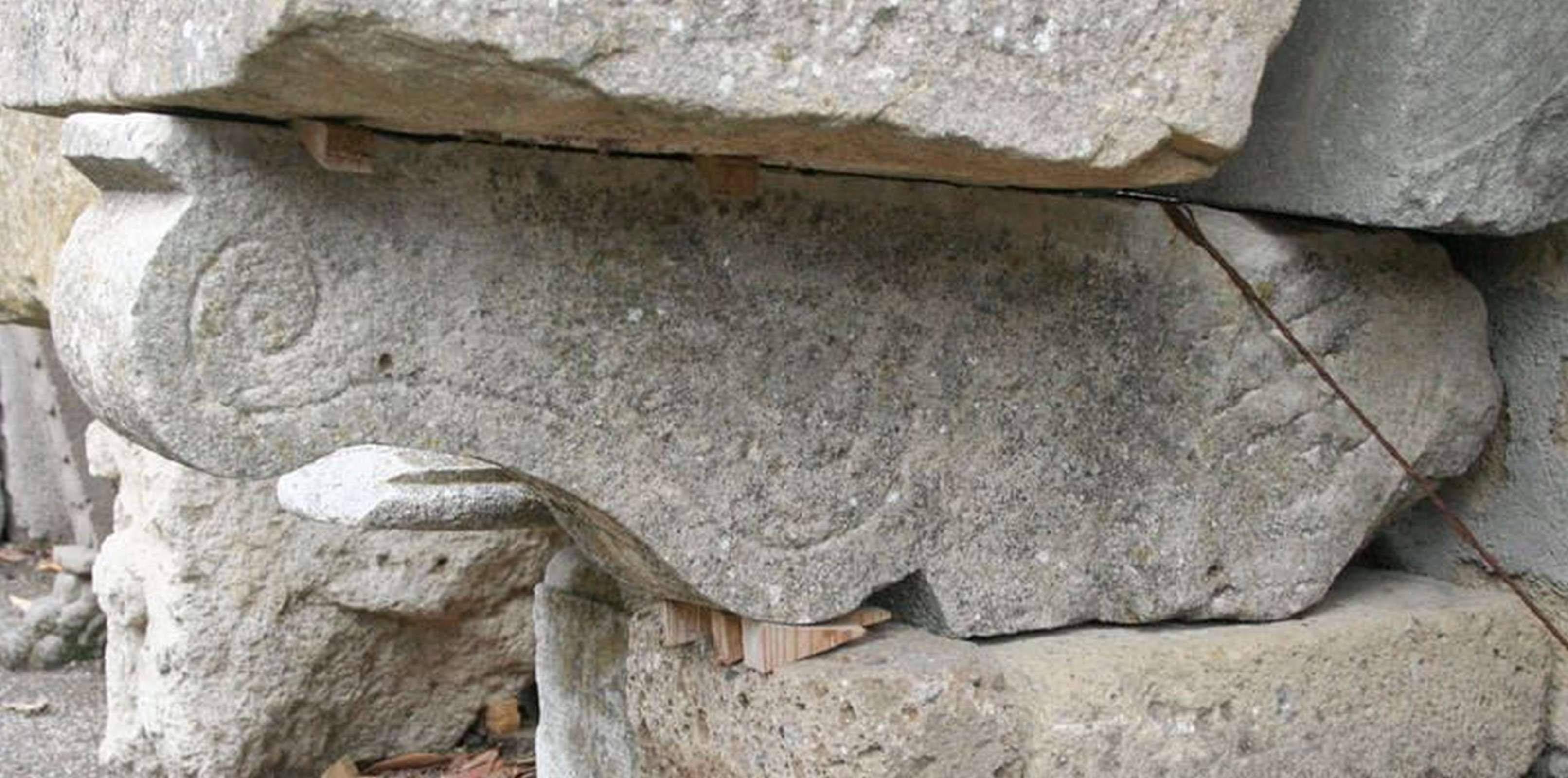 Mensola in pietra - Mensole antiche - Architettura - Prodotti - Antichità Fiorillo