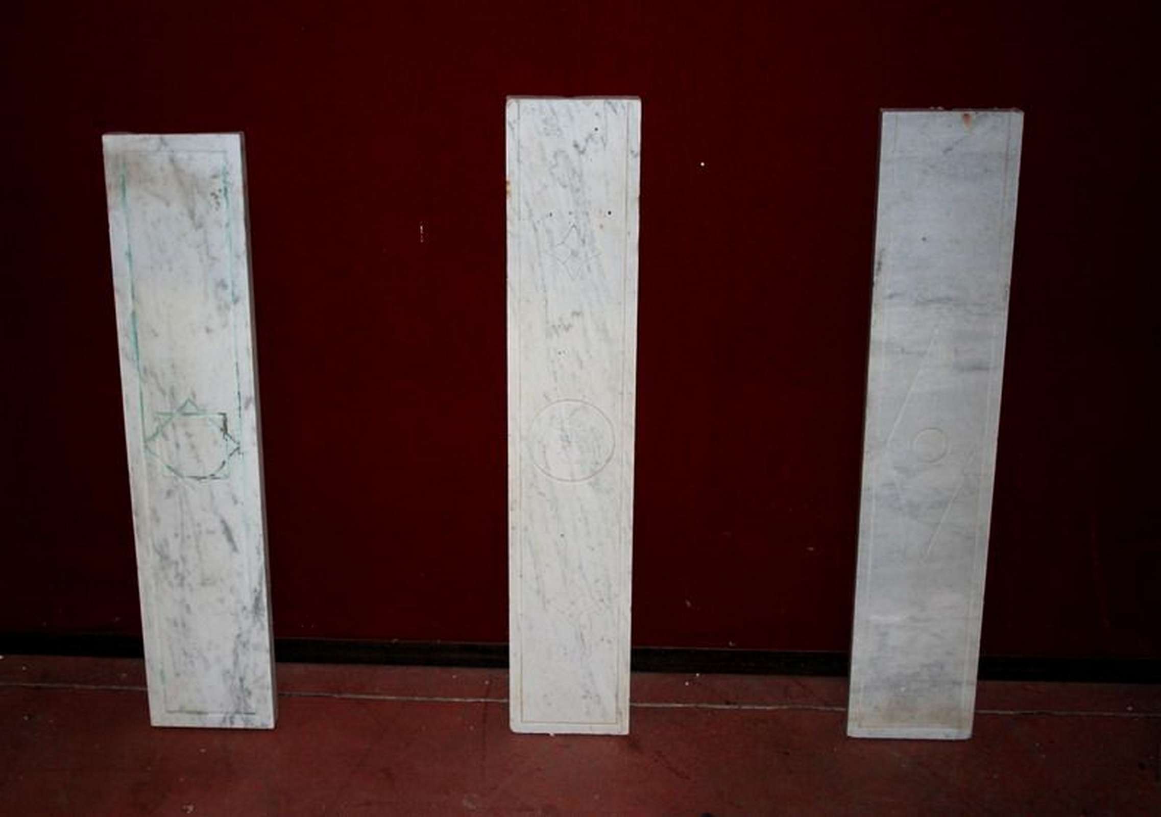 Nr. 3 pannelli antichi in marmo. - Elementi Architettonici - Architettura - Prodotti - Antichità Fiorillo