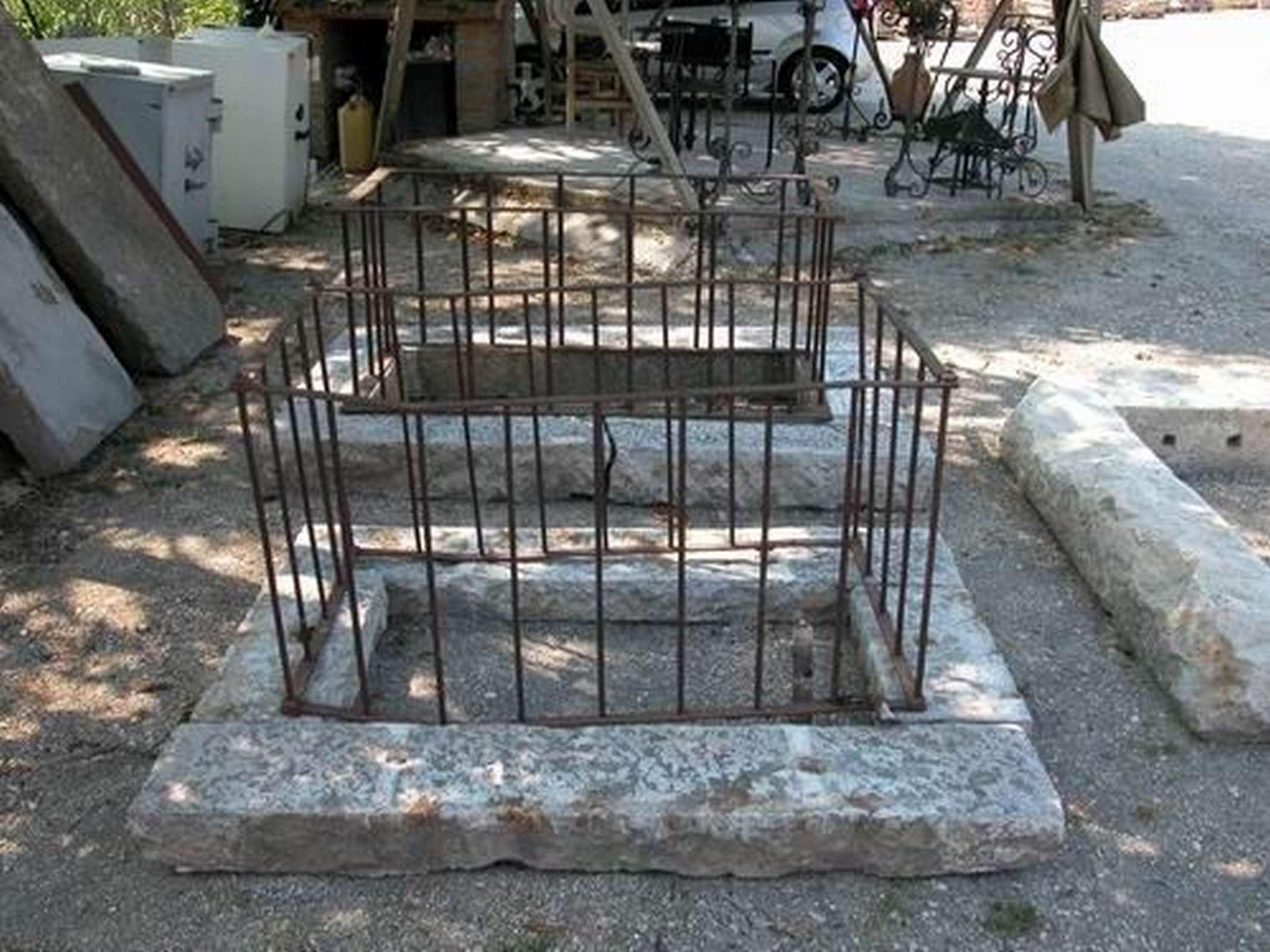 Antico bordo per pozzo in pietra - Pozzi Antichi - Arredo Giardino - Prodotti - Antichità Fiorillo