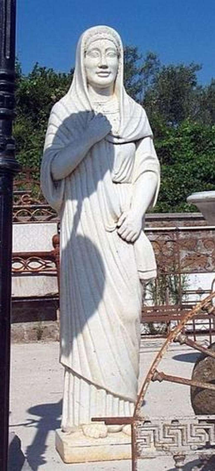 Antica statua in marmo. Epoca 1800. - 1