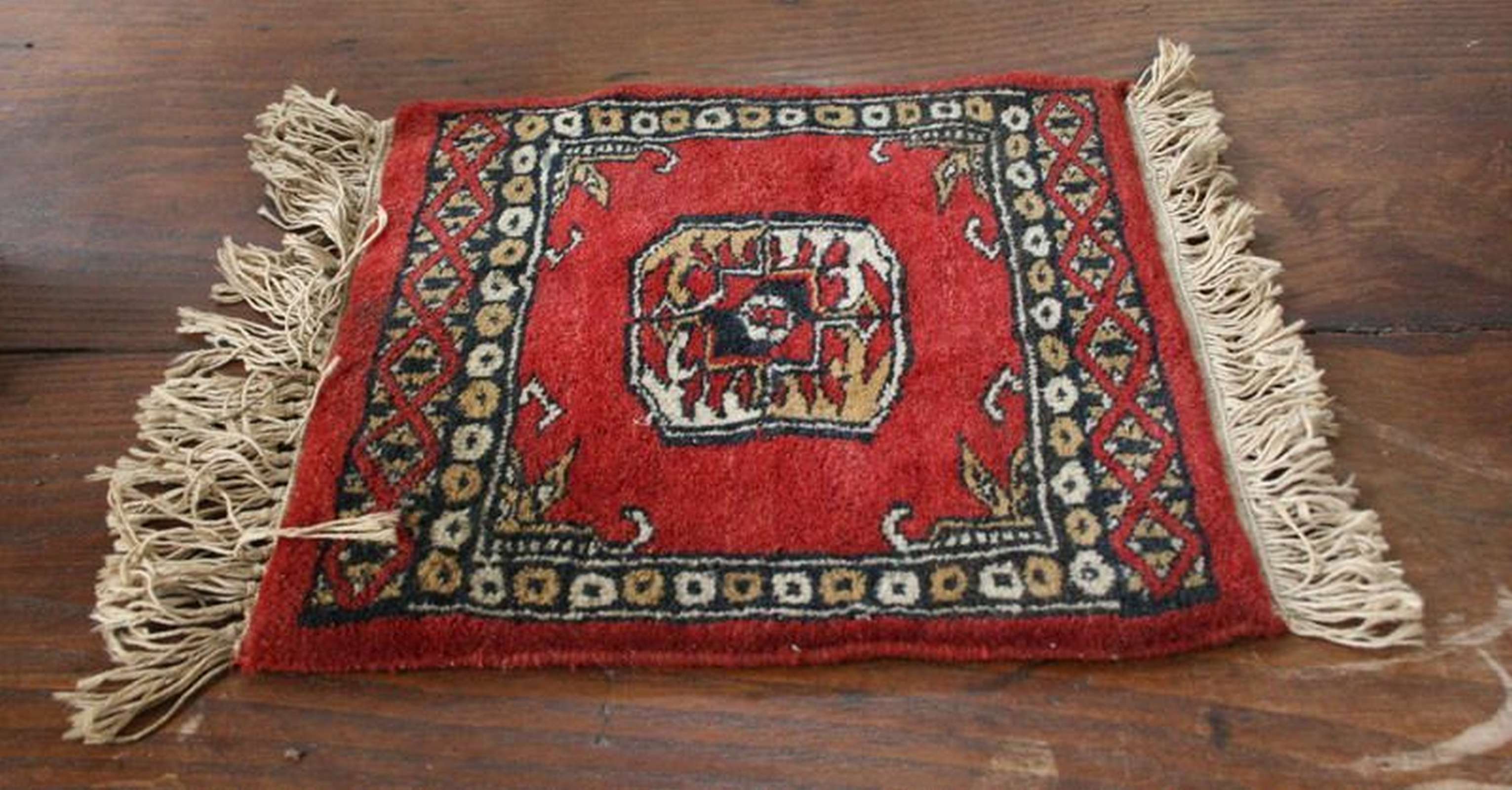 Piccolo tappeto antico - Oggettistica - Oggettistica - Prodotti - Antichità Fiorillo
