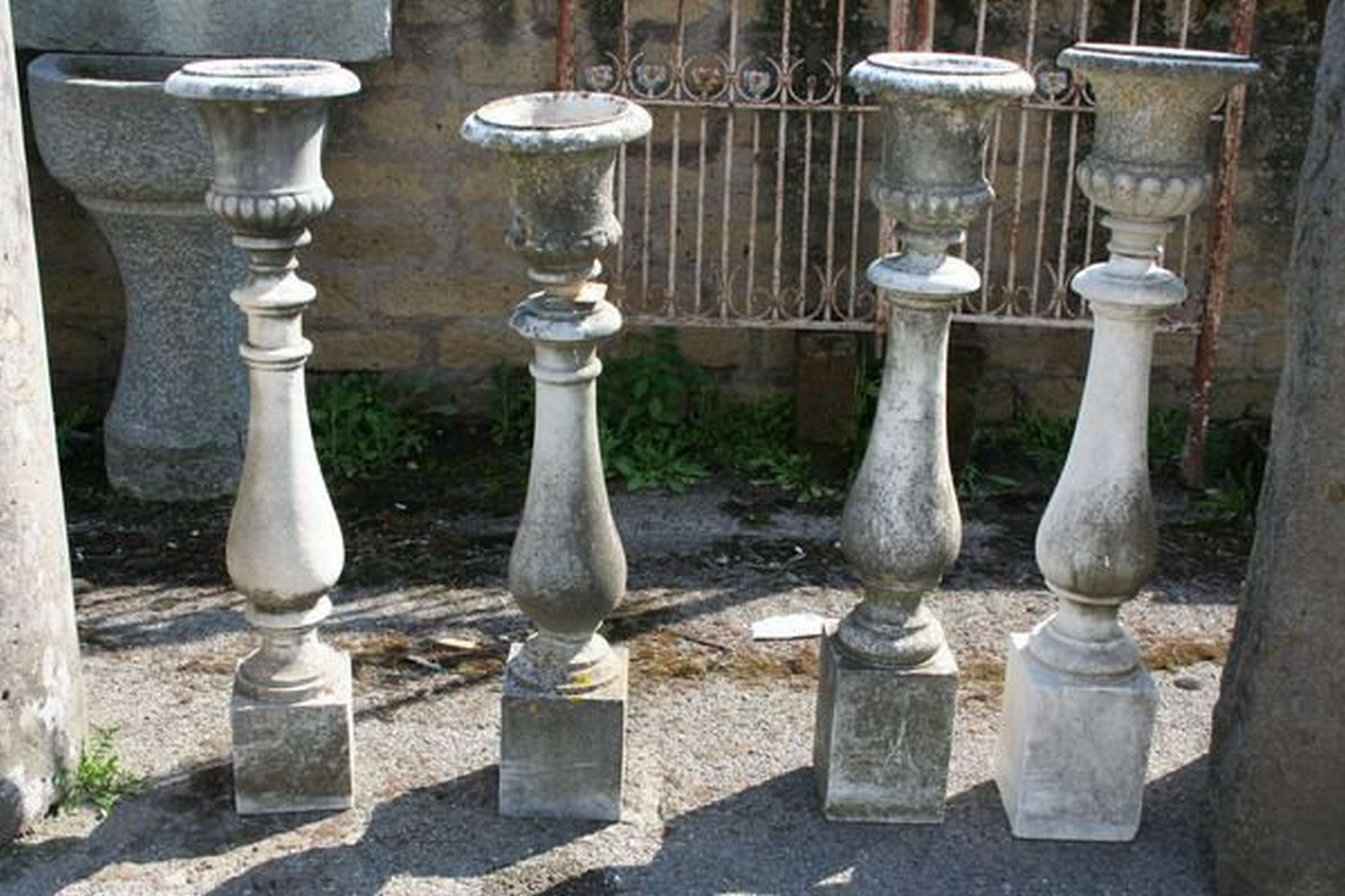 Nr. 4 antichi vasi in marmo - Orci Vasi e Mortai - Arredo Giardino - Prodotti - Antichità Fiorillo