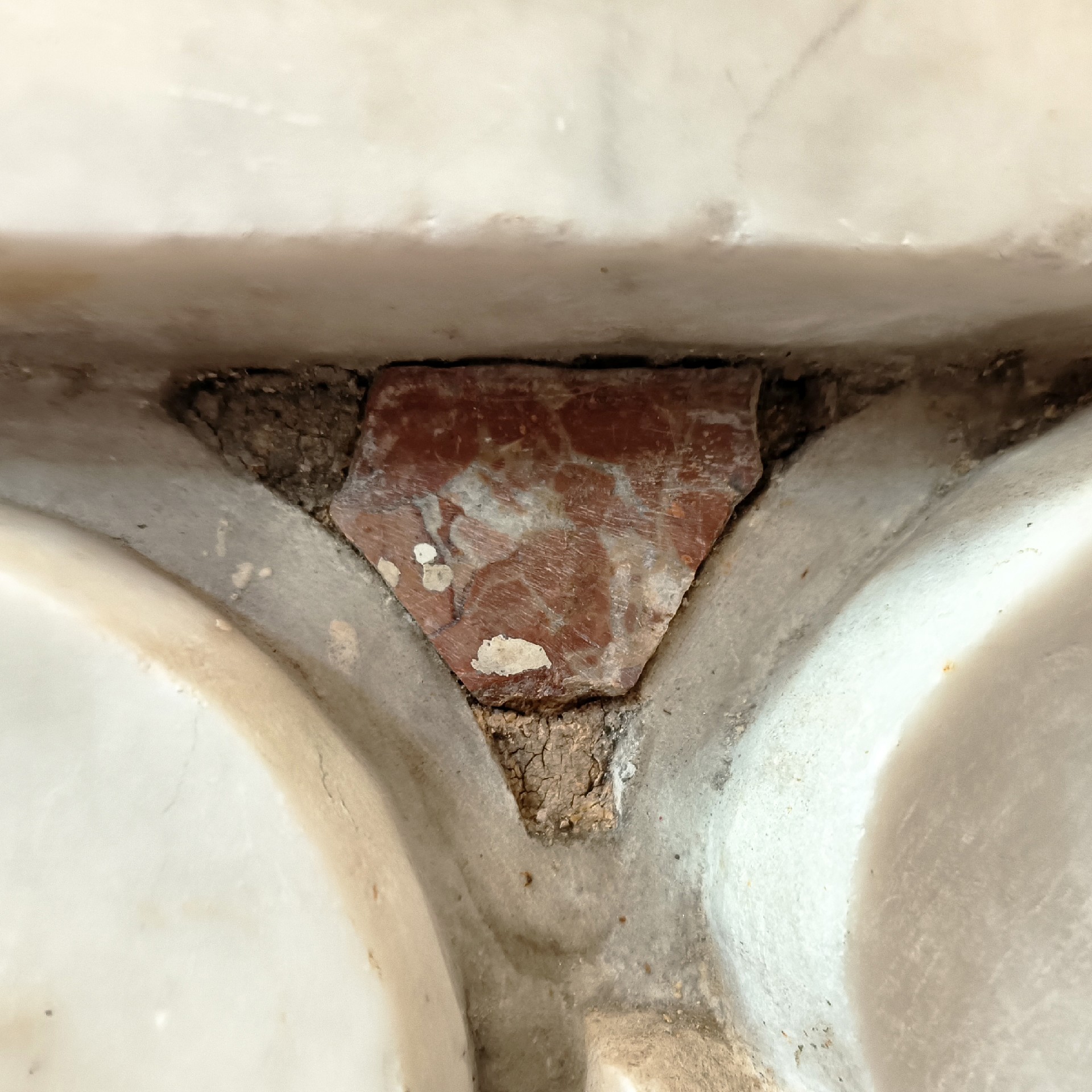 Mensola antica in marmo. - 1