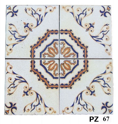 Antica pavimentazione in maiolica. 