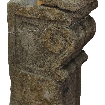 Camino antico in pietra, cm 143x75 h. 