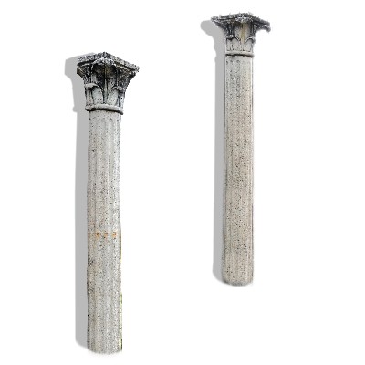 Antica coppia di colonne in impasto. 