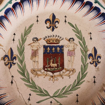 Antico piatto in maiolica 