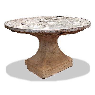Tavolo antico in pietra. 
