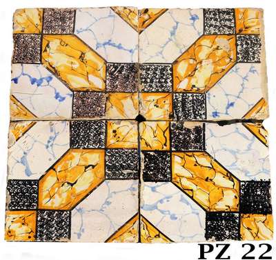 Antica pavimentazione in maiolica 