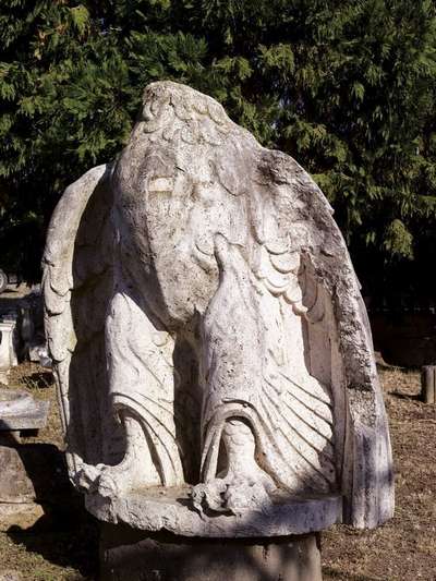 Antica statua in pietra. Epoca 1800. 