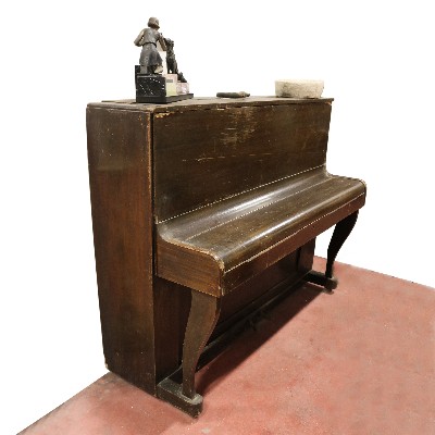 Pianoforte verticale 